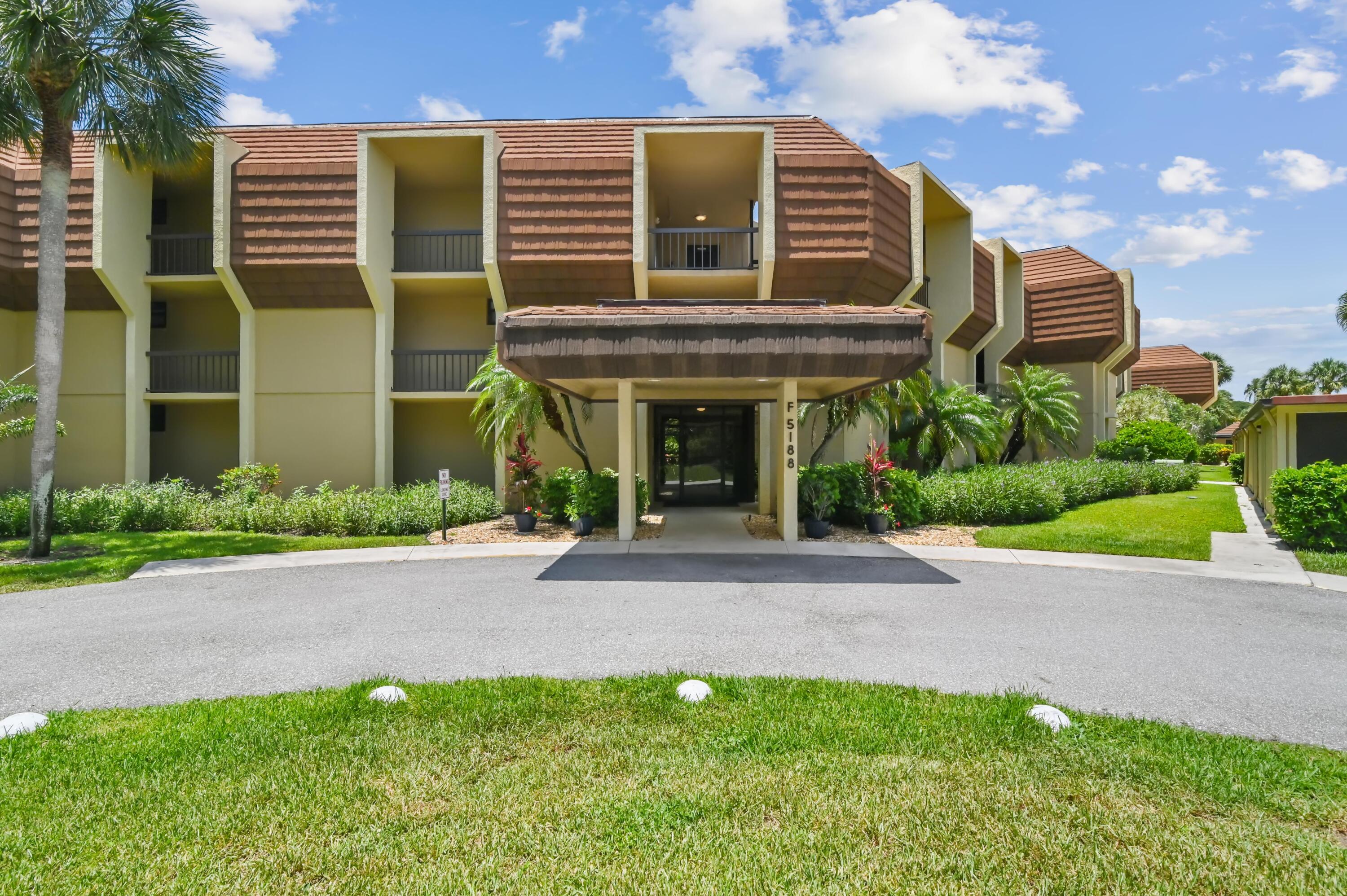 WOODLAND LAKES - Residential