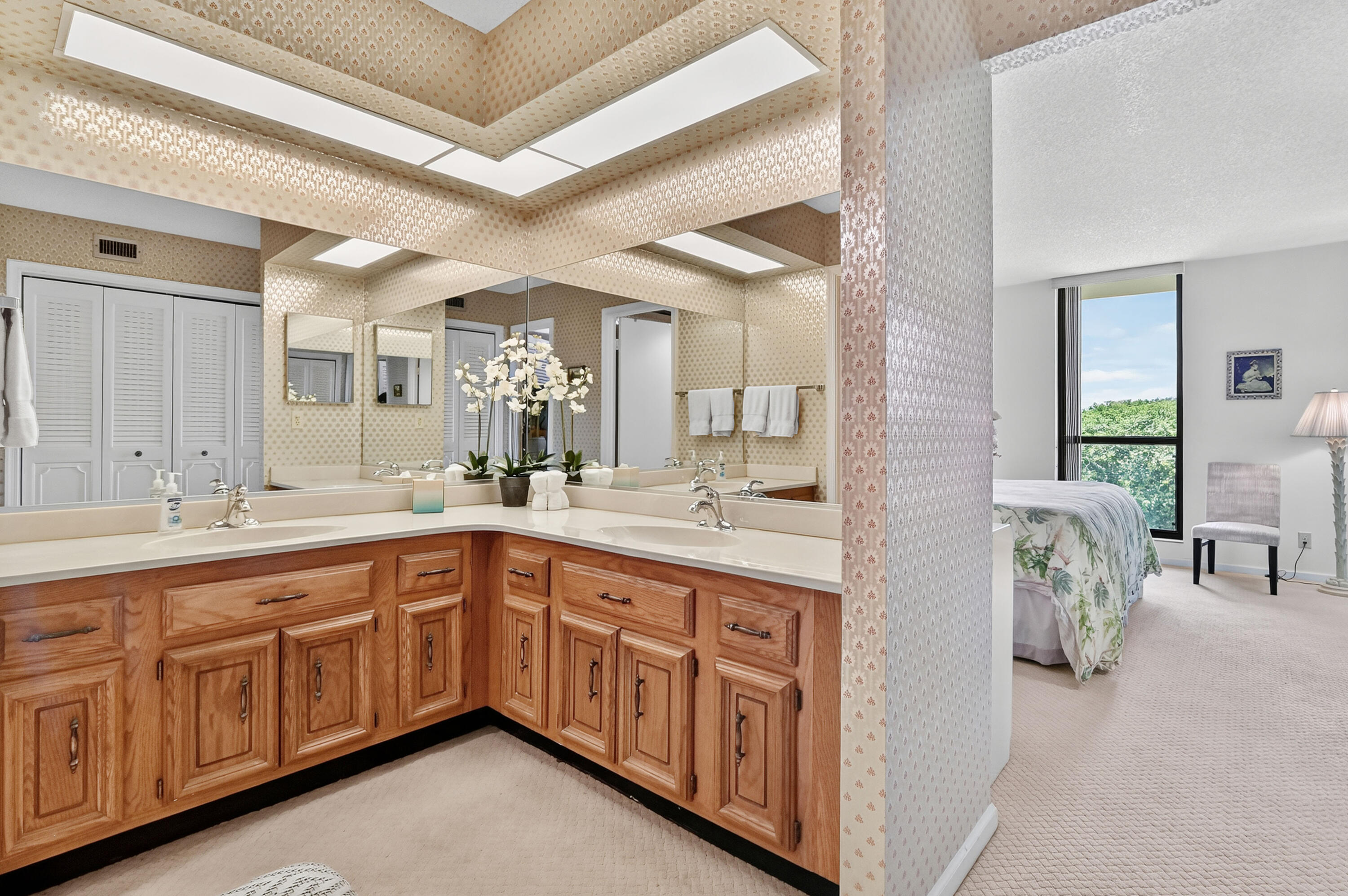 WOODLAND LAKES - Residential