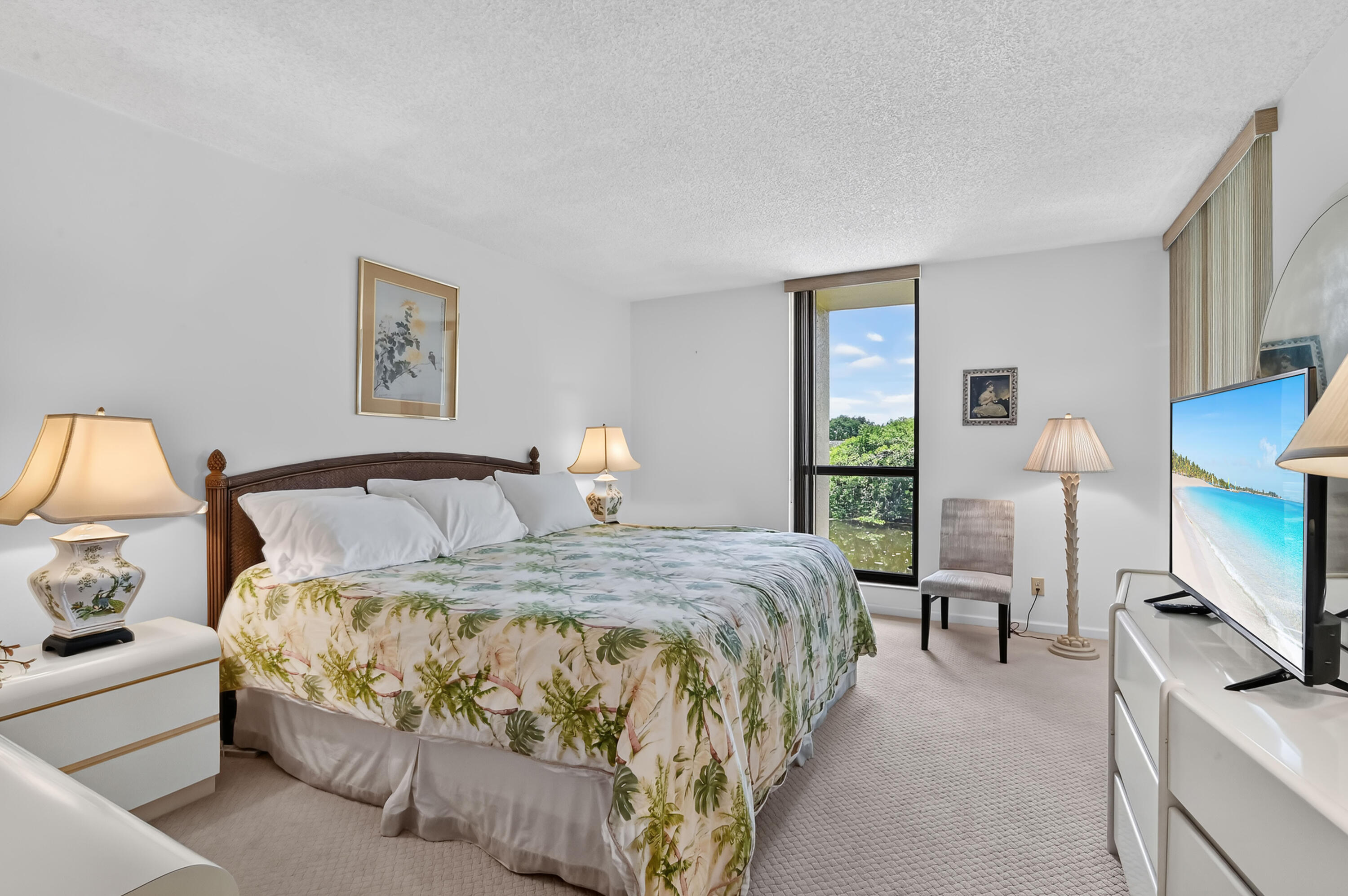WOODLAND LAKES - Residential