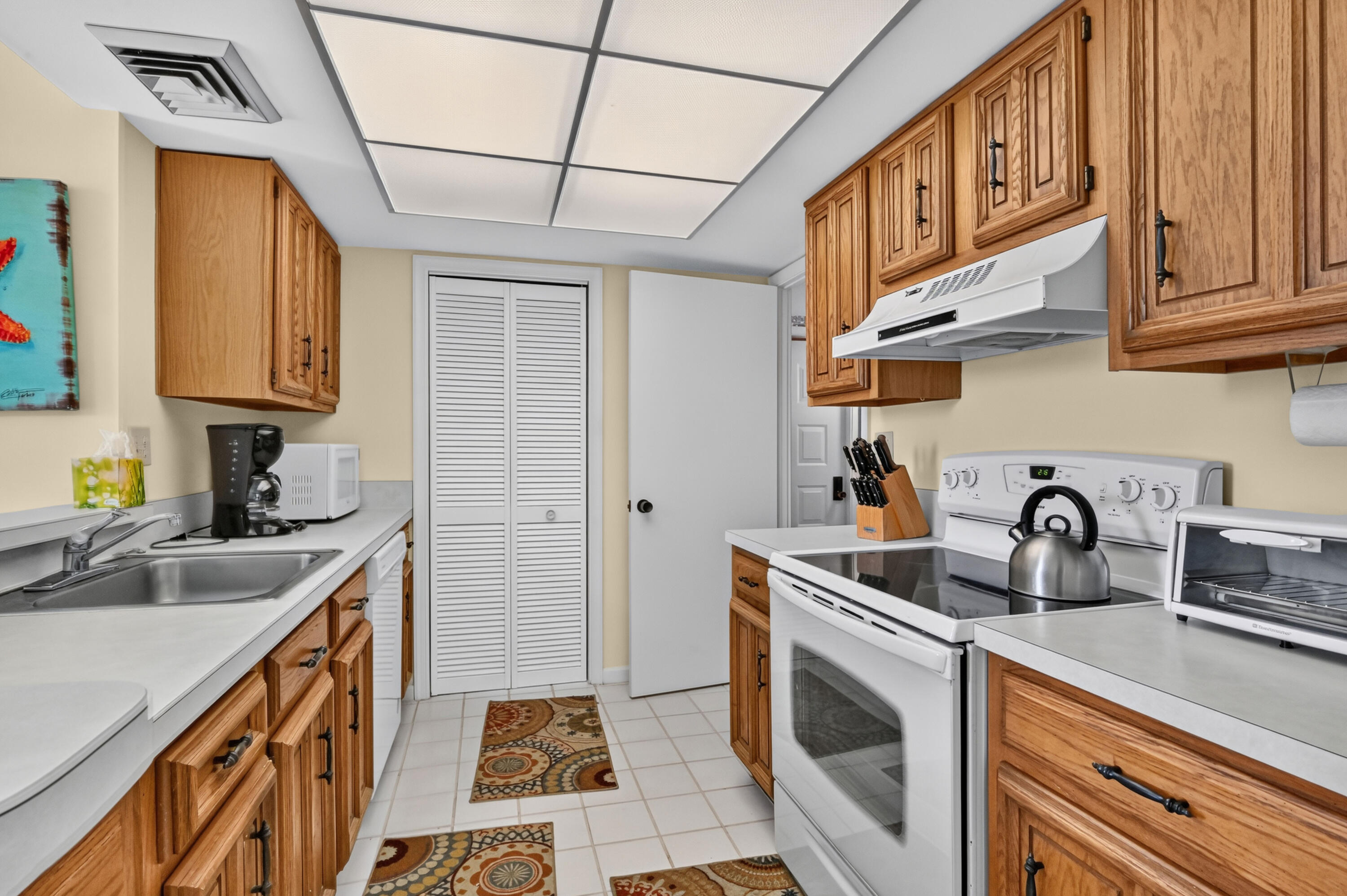 WOODLAND LAKES - Residential