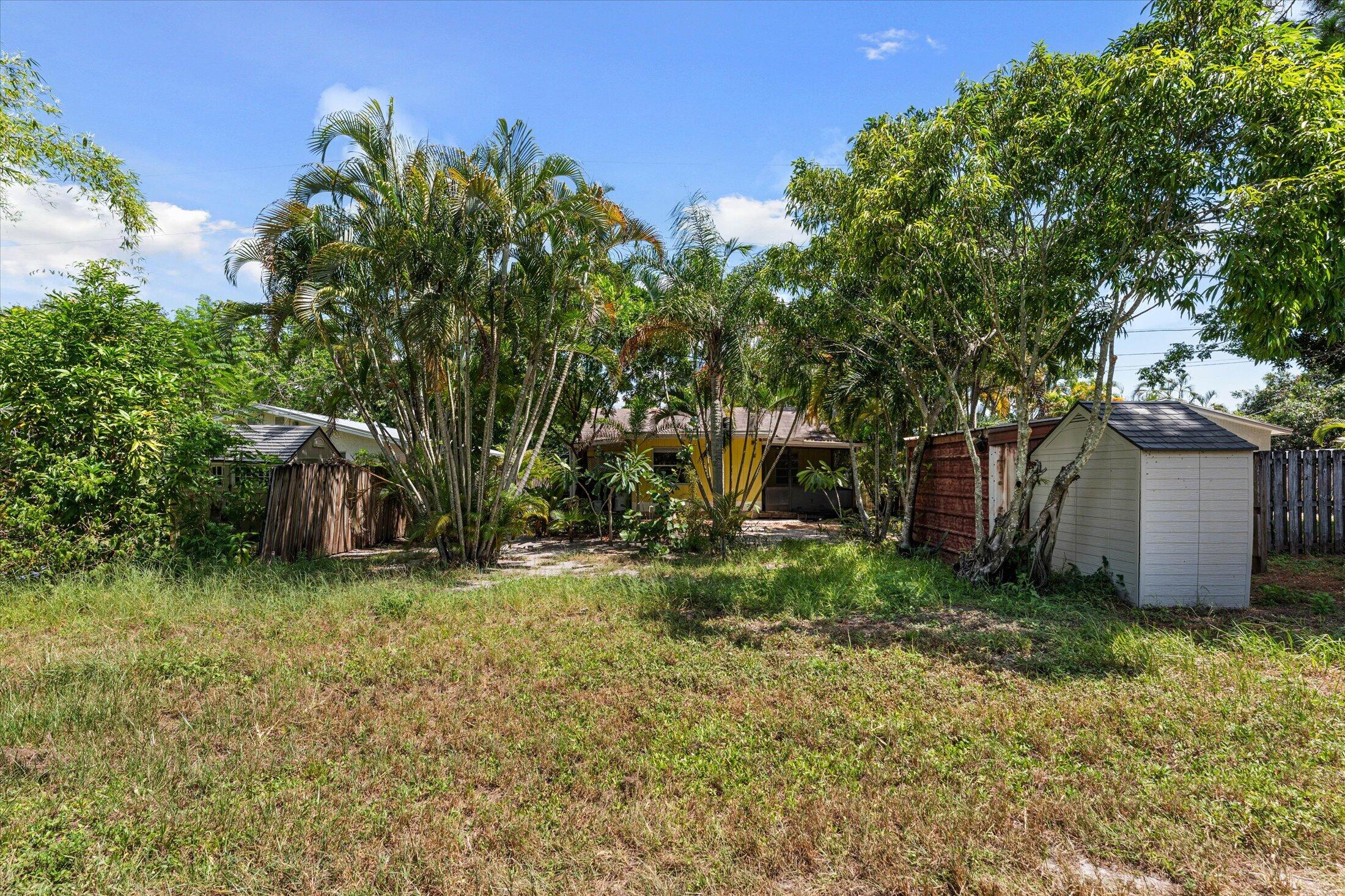 COUNTRY CLUB ACRES 2 - Residential