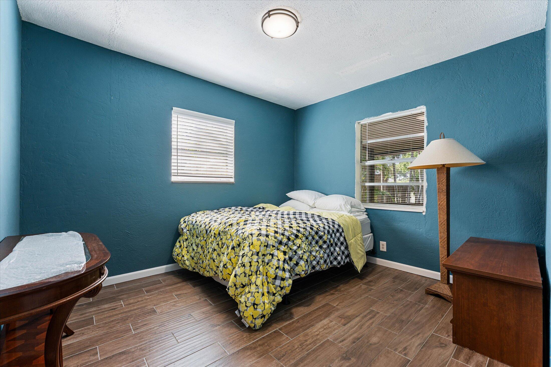 COUNTRY CLUB ACRES 2 - Residential