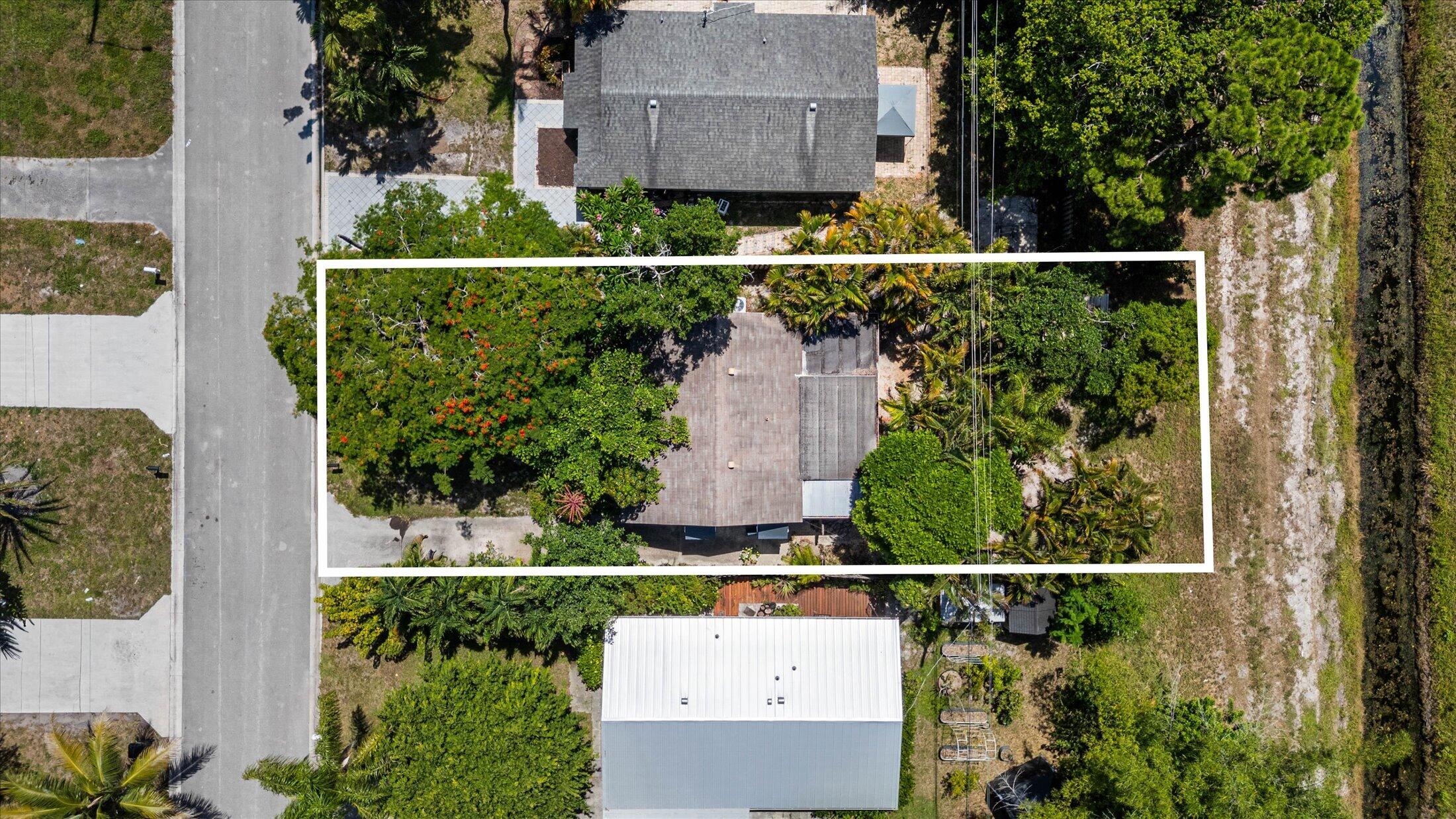 COUNTRY CLUB ACRES 2 - Residential