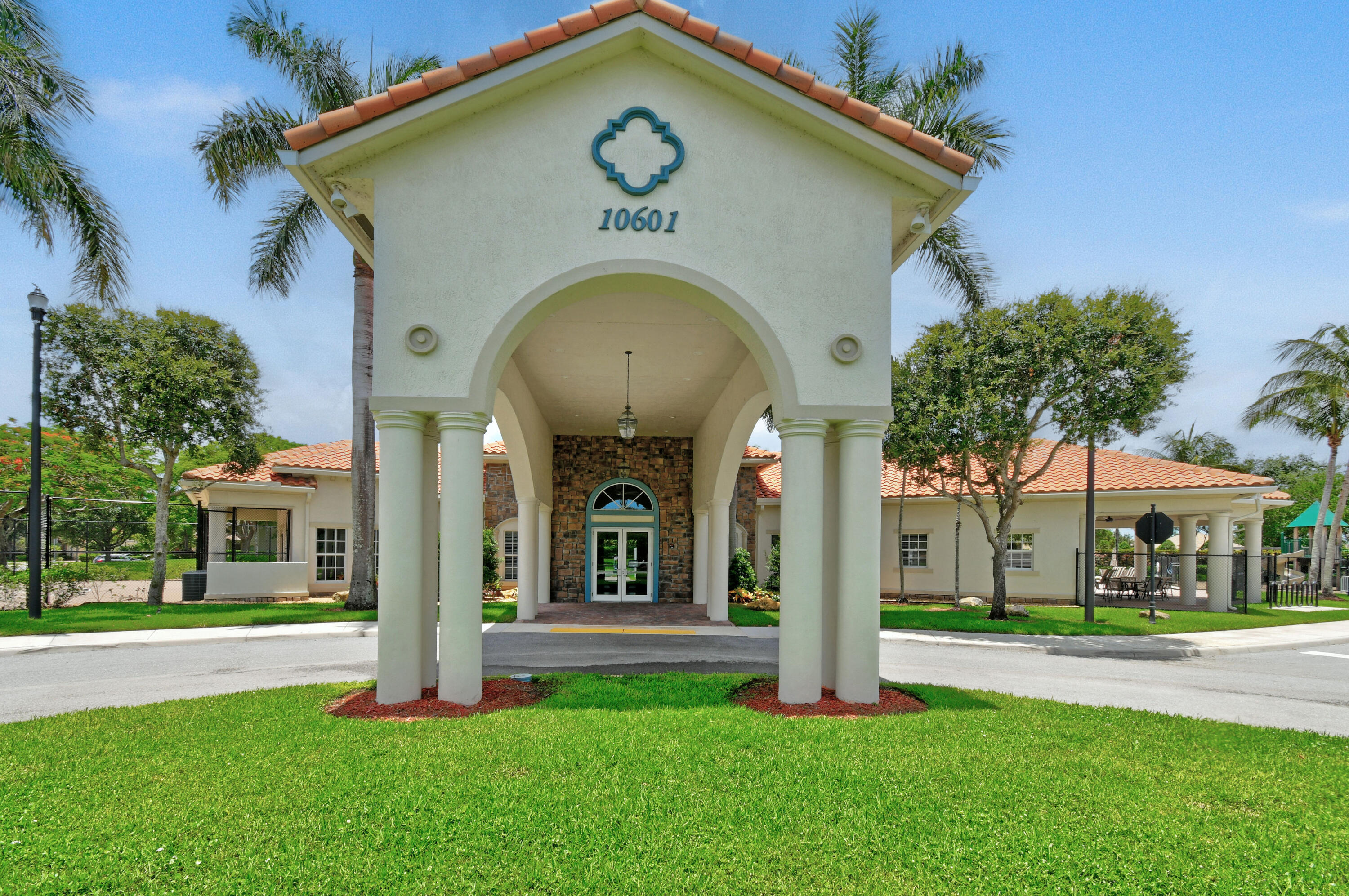 OAKMONT ESTATES PUD - Residential