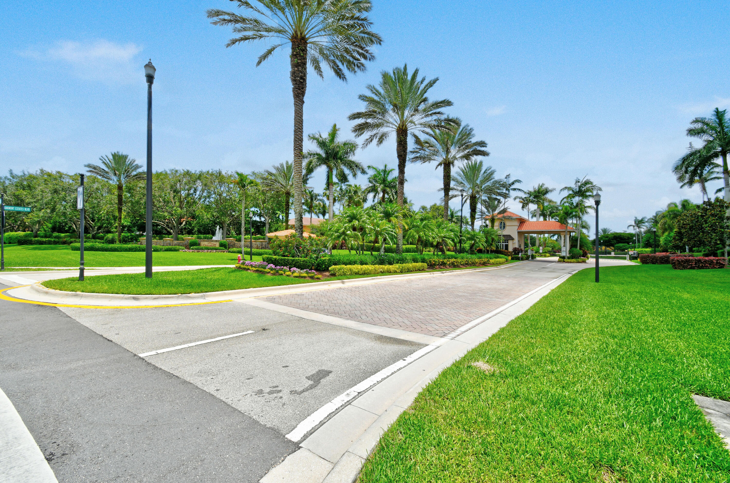 OAKMONT ESTATES PUD - Residential