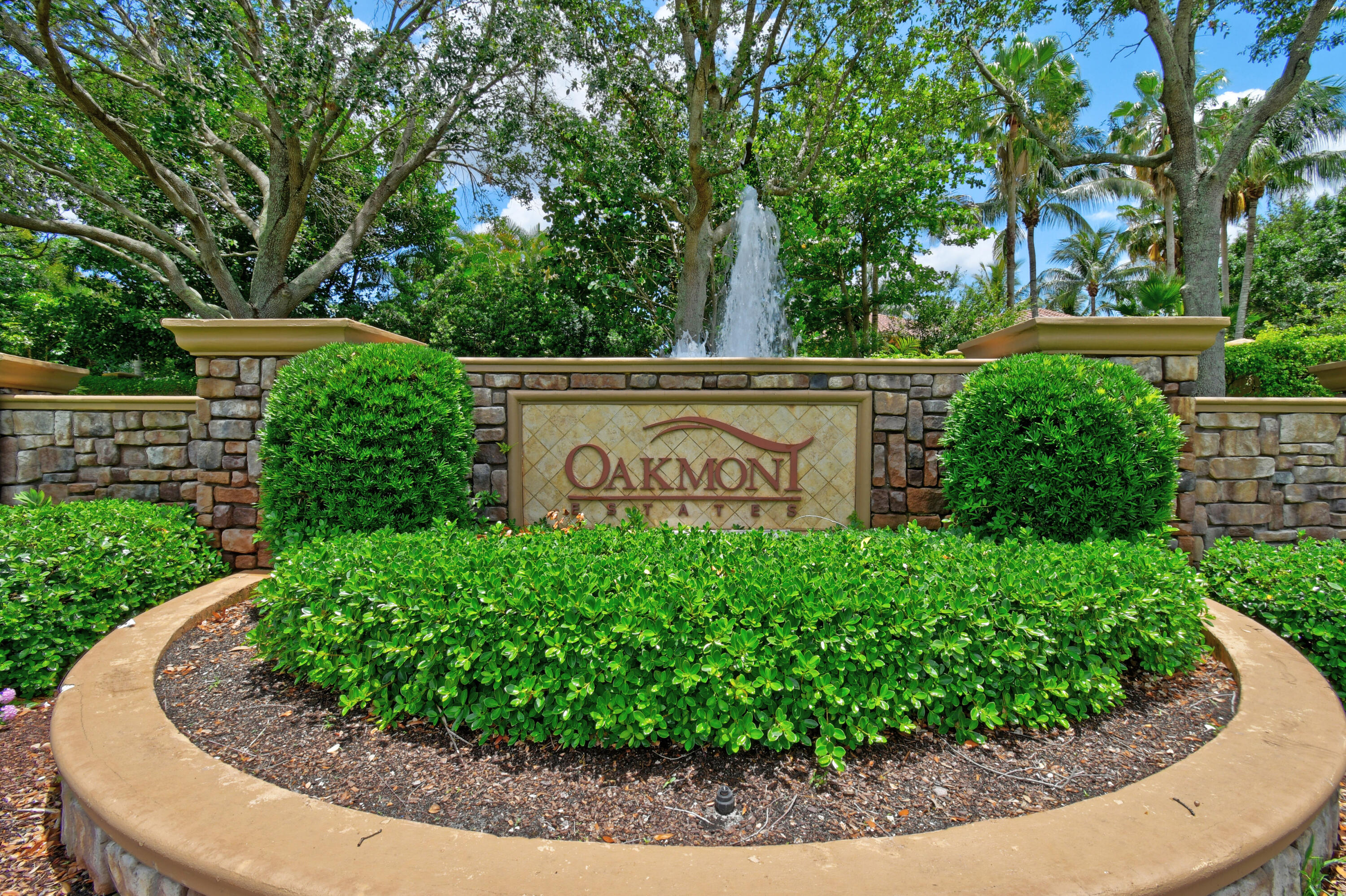 OAKMONT ESTATES PUD - Residential