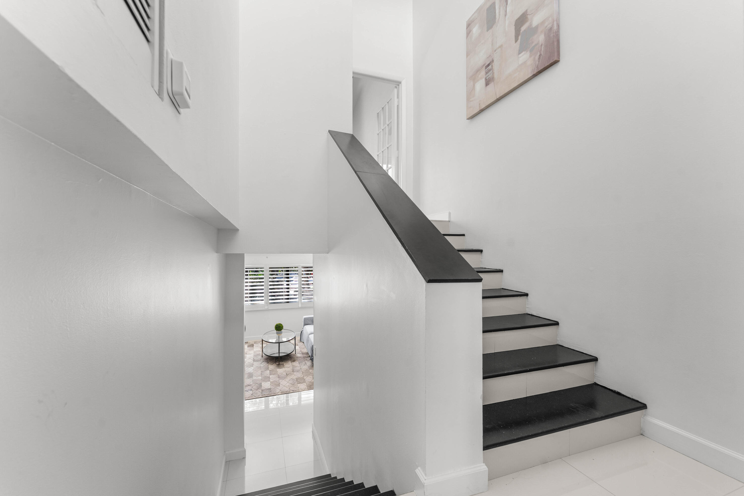 WINDEMERE HOUSE CONDO - Residential