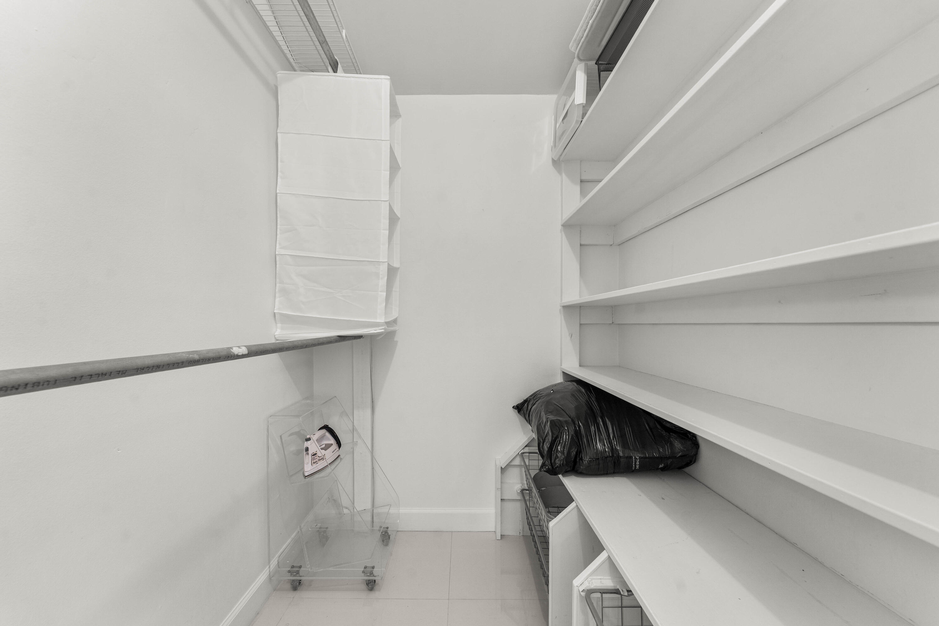 WINDEMERE HOUSE CONDO - Residential