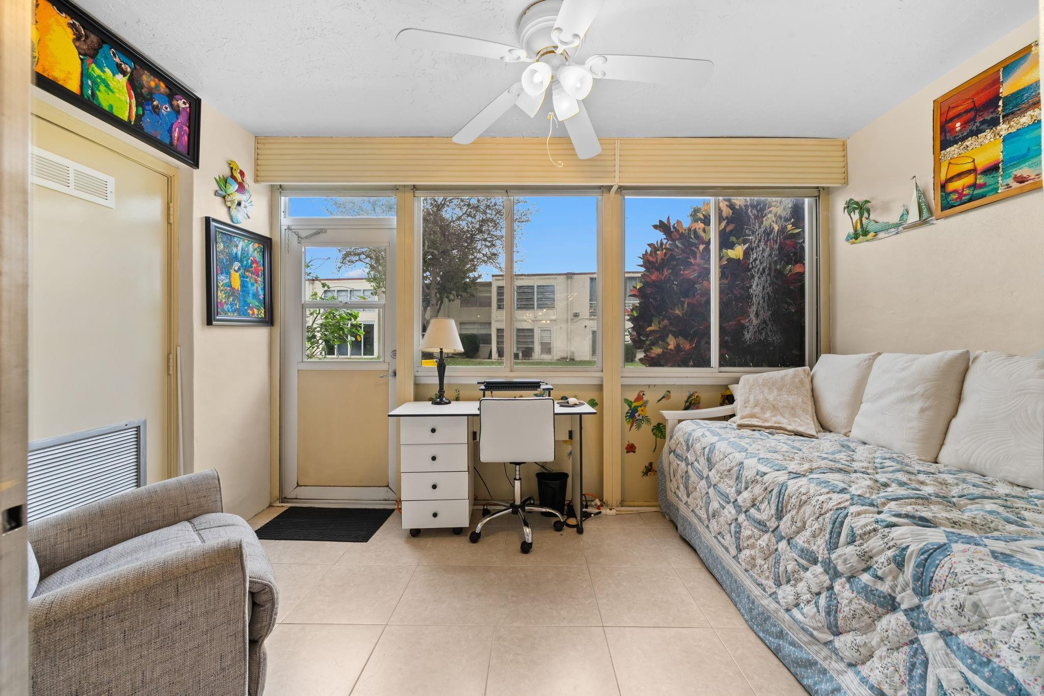 VILLAGES OF ORIOLE ABBEY CONDO - Residential
