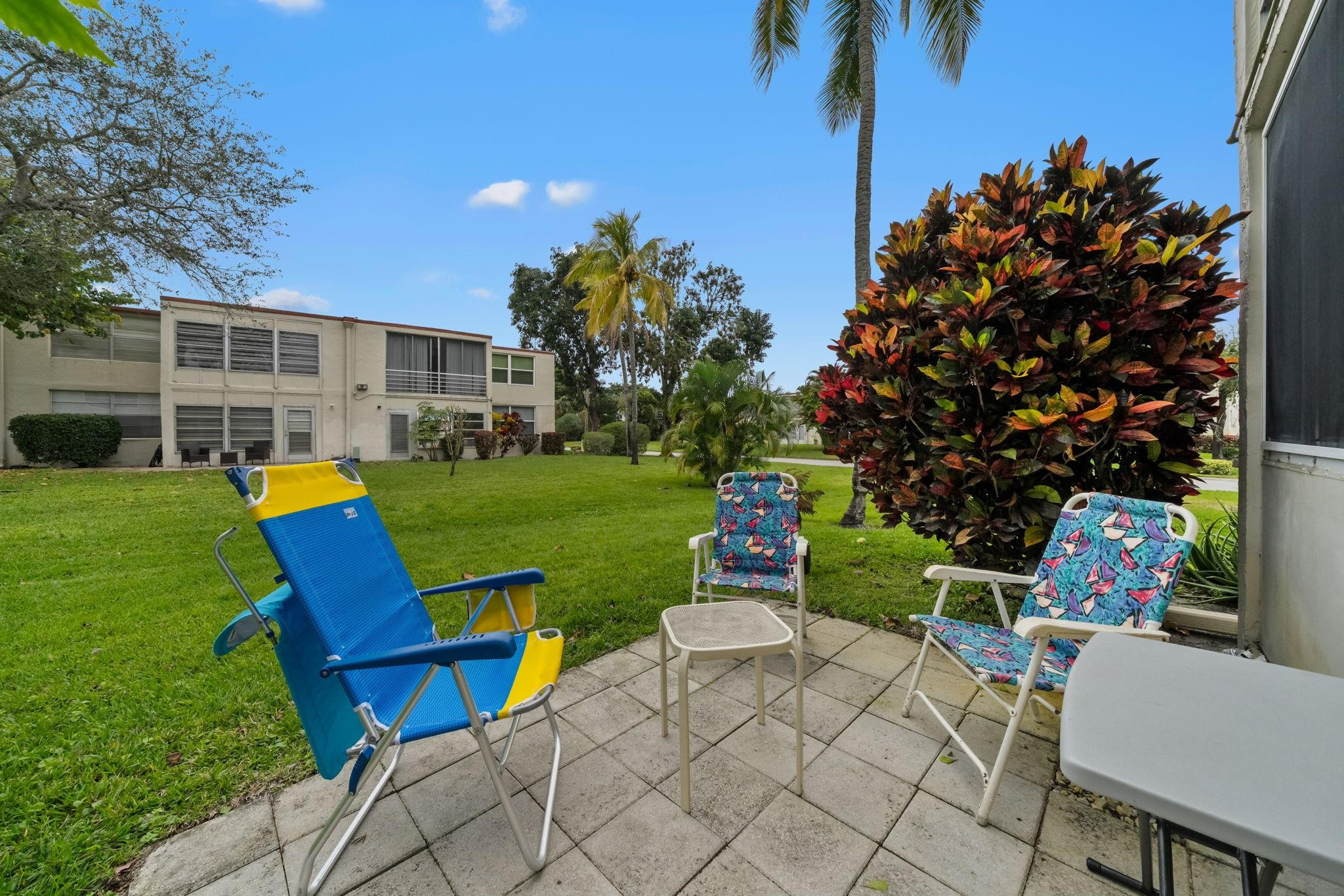 VILLAGES OF ORIOLE ABBEY CONDO - Residential
