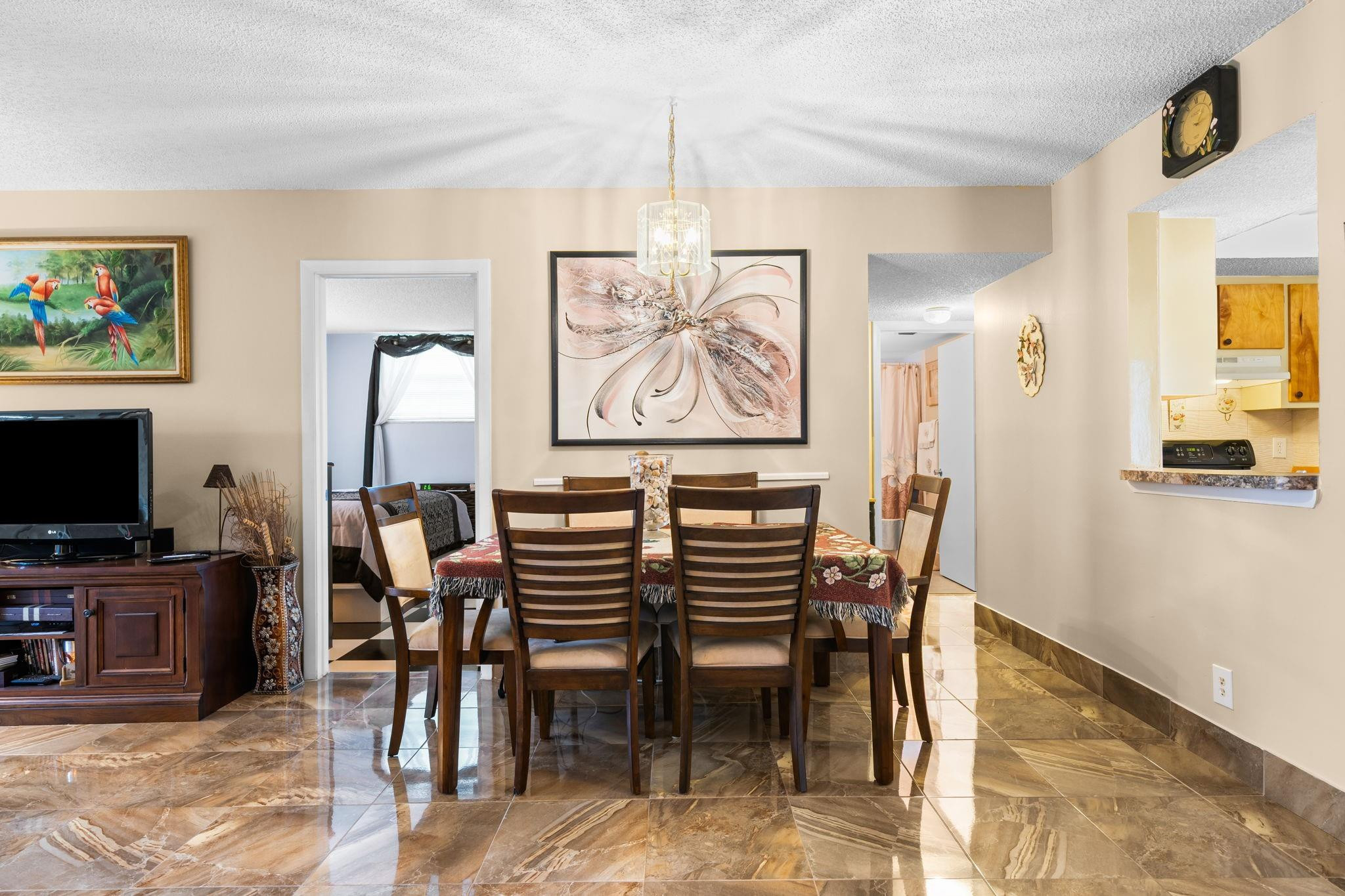VILLAGES OF ORIOLE ABBEY CONDO - Residential