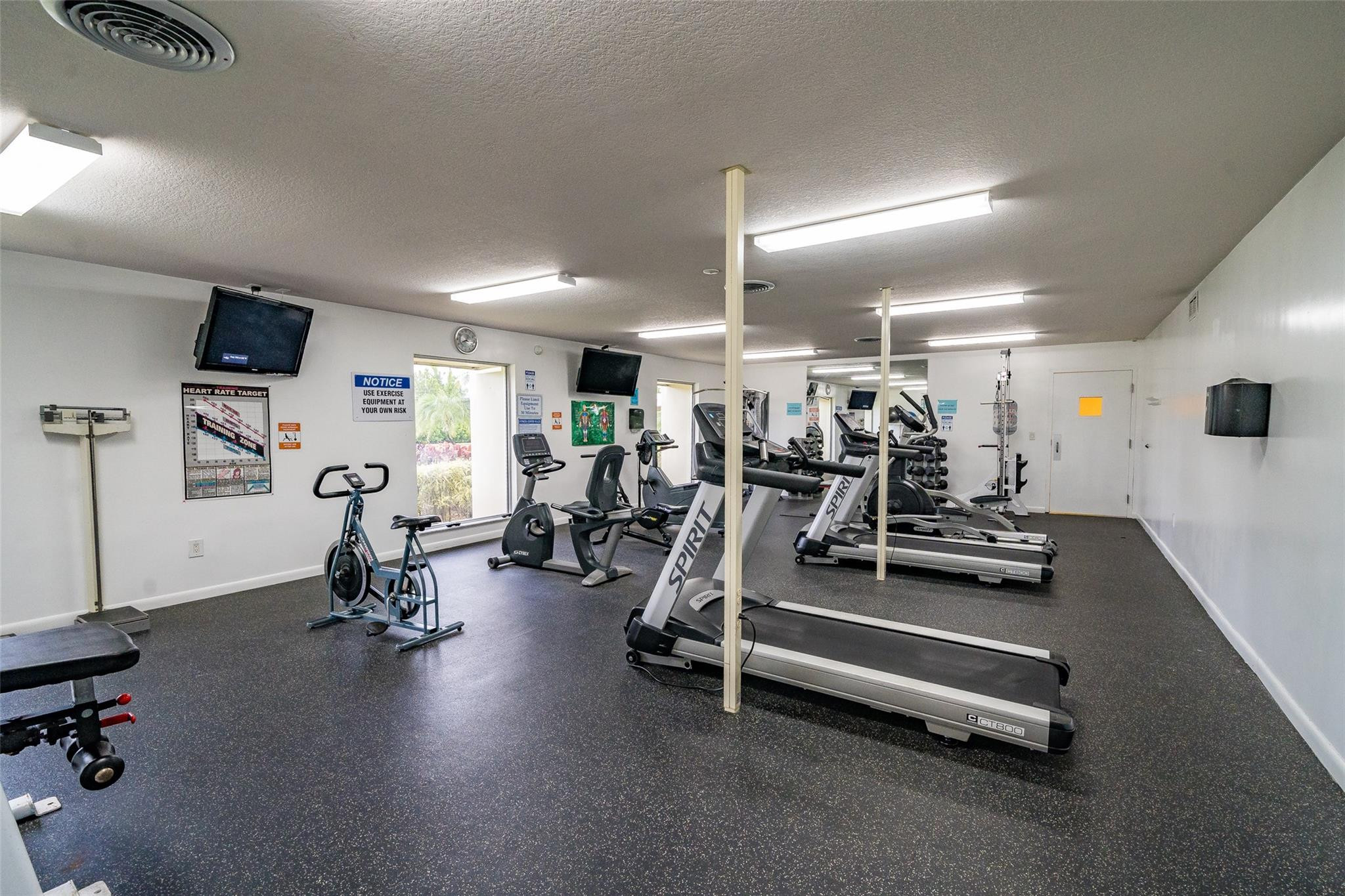 VILLAGES OF ORIOLE ABBEY CONDO - Residential