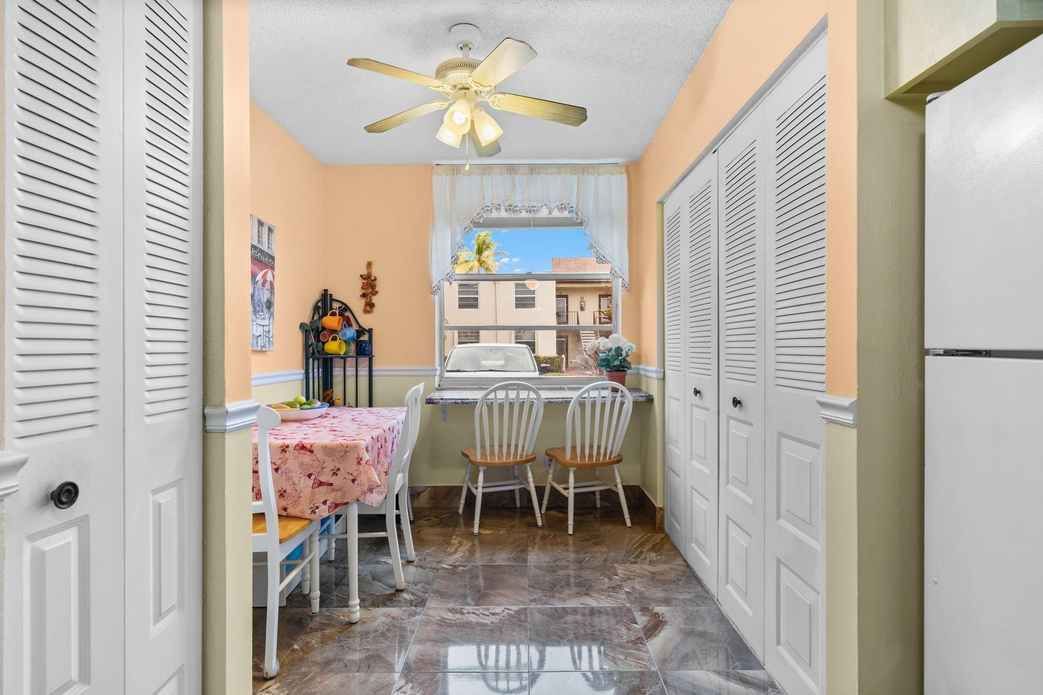 VILLAGES OF ORIOLE ABBEY CONDO - Residential