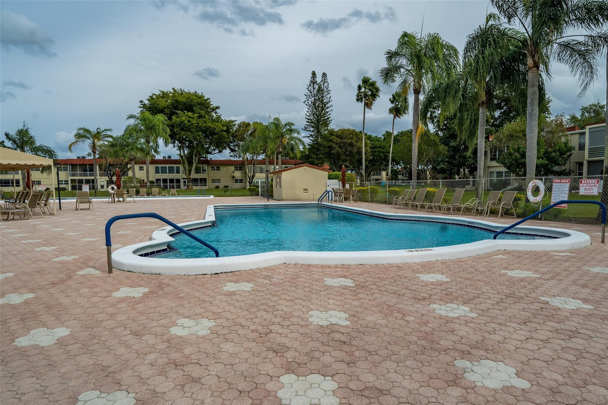 VILLAGES OF ORIOLE ABBEY CONDO - Residential