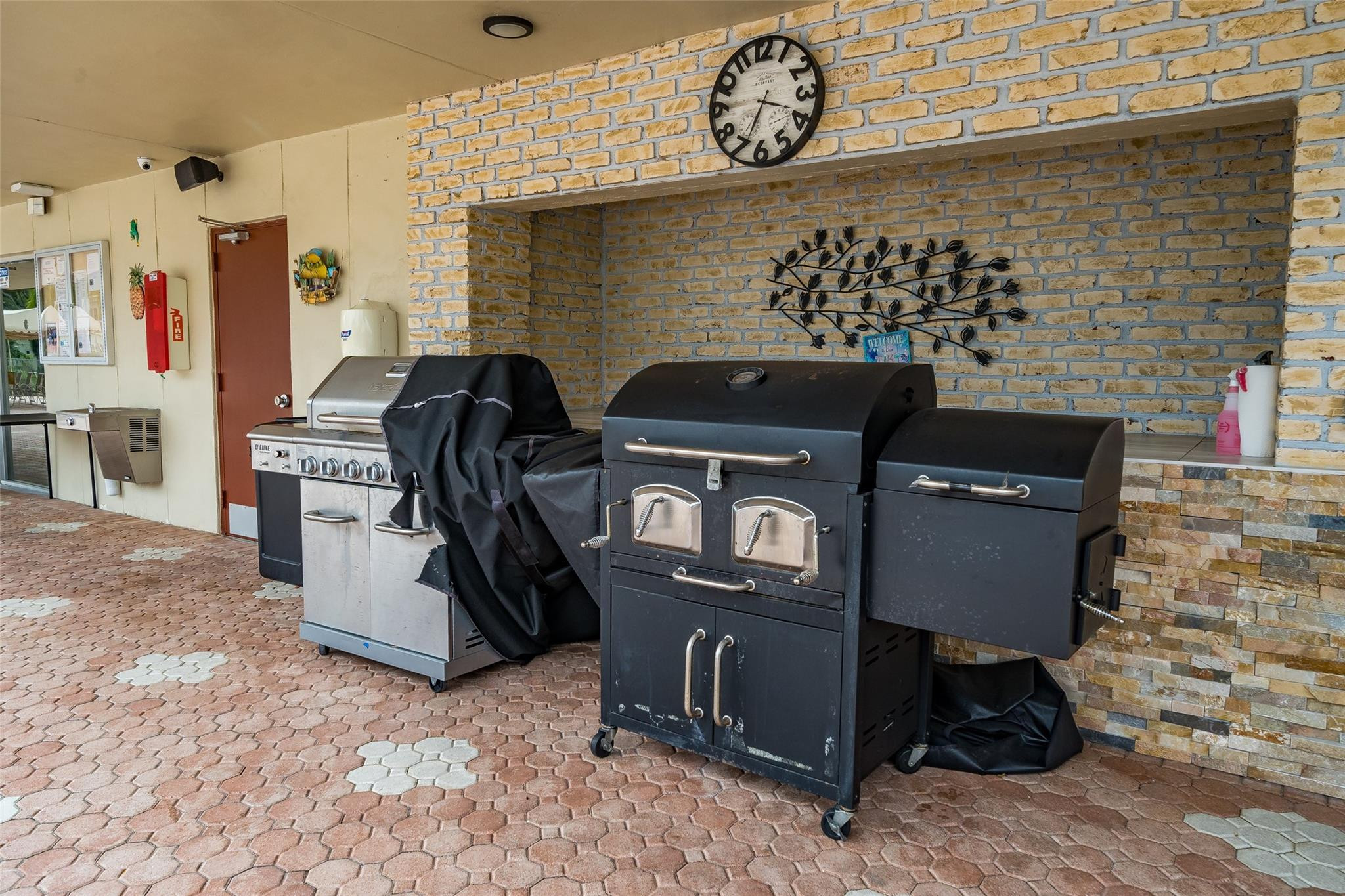 VILLAGES OF ORIOLE ABBEY CONDO - Residential