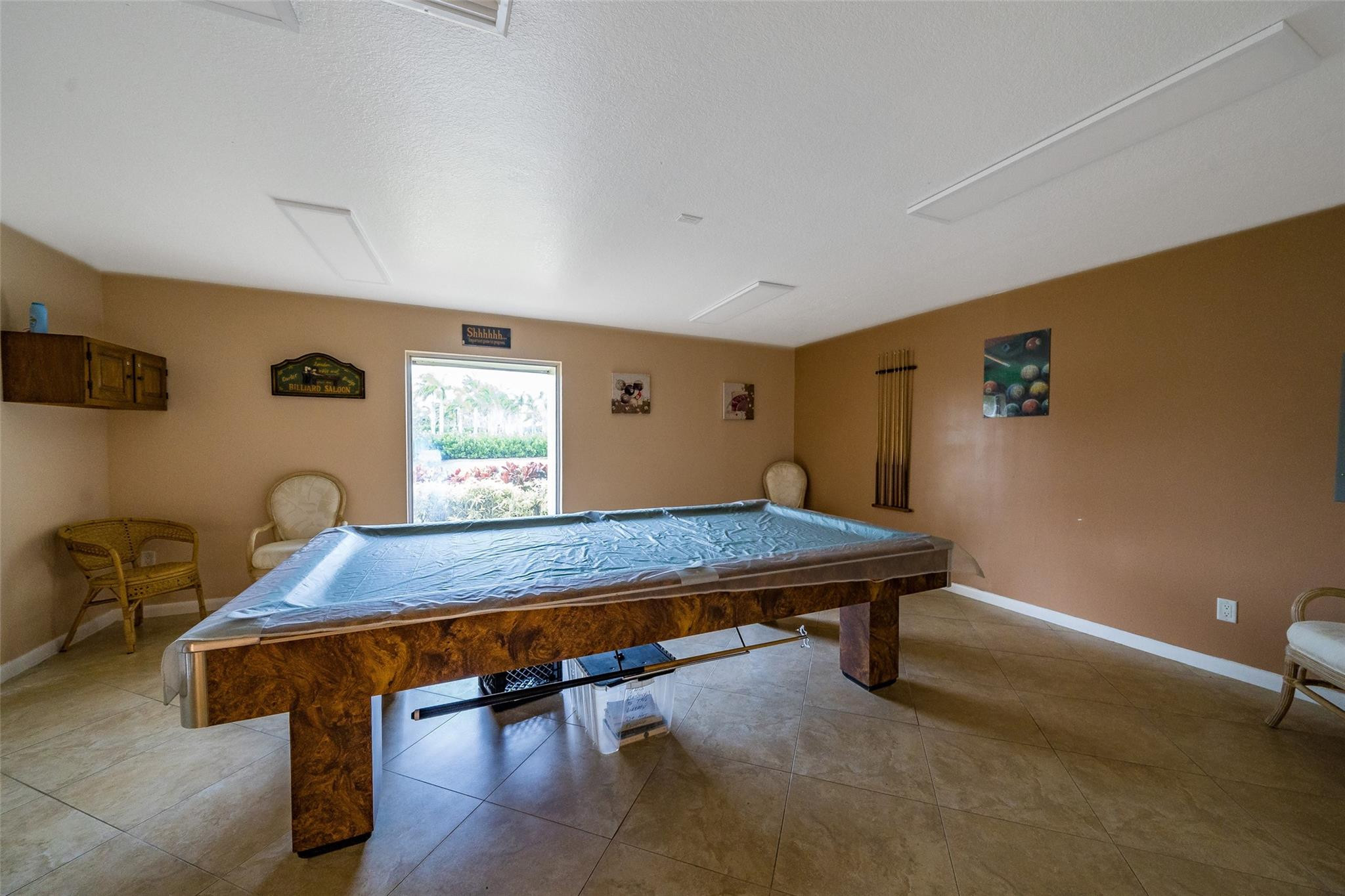 VILLAGES OF ORIOLE ABBEY CONDO - Residential