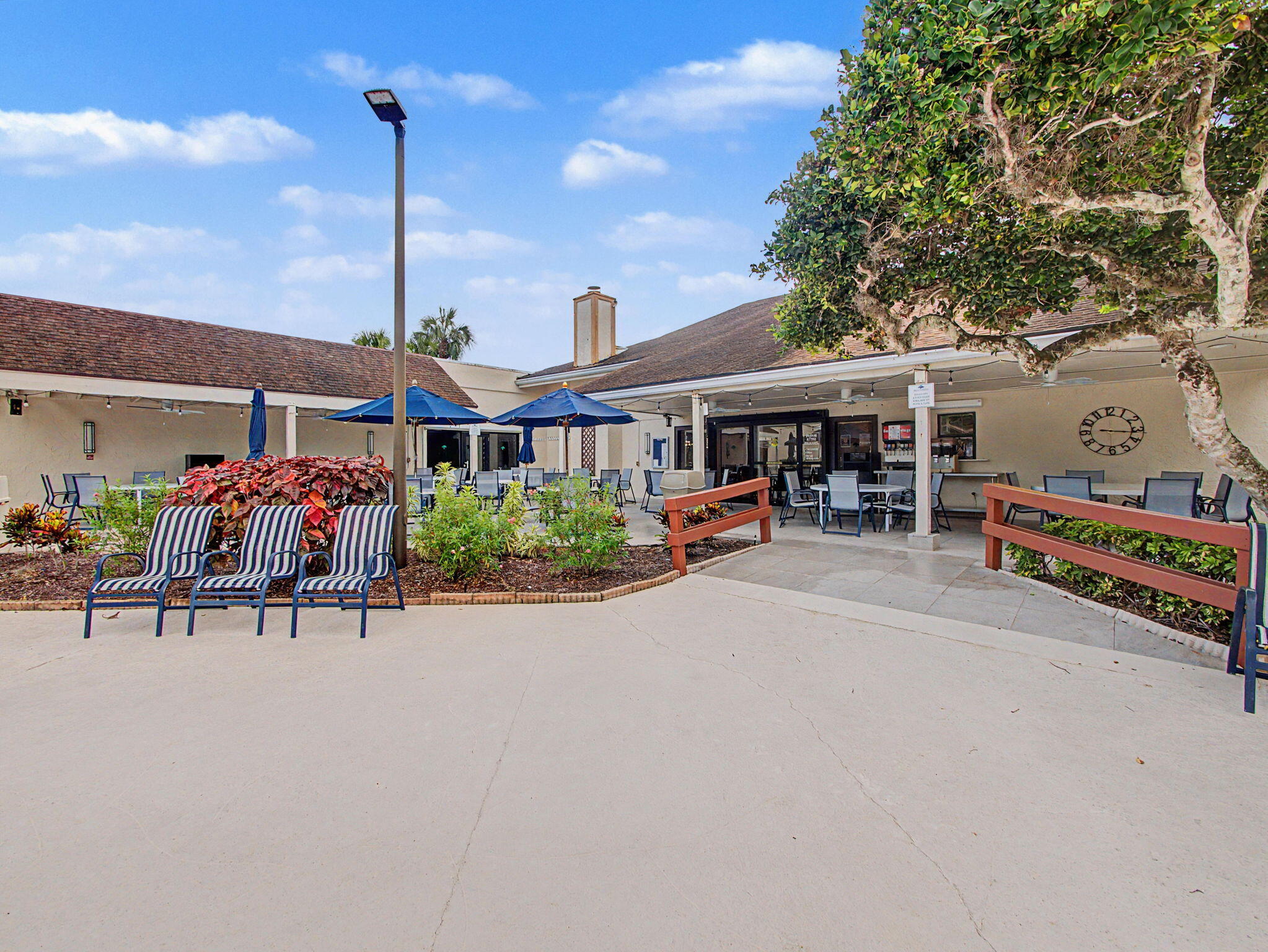 CEDAR POINT 6 - Residential