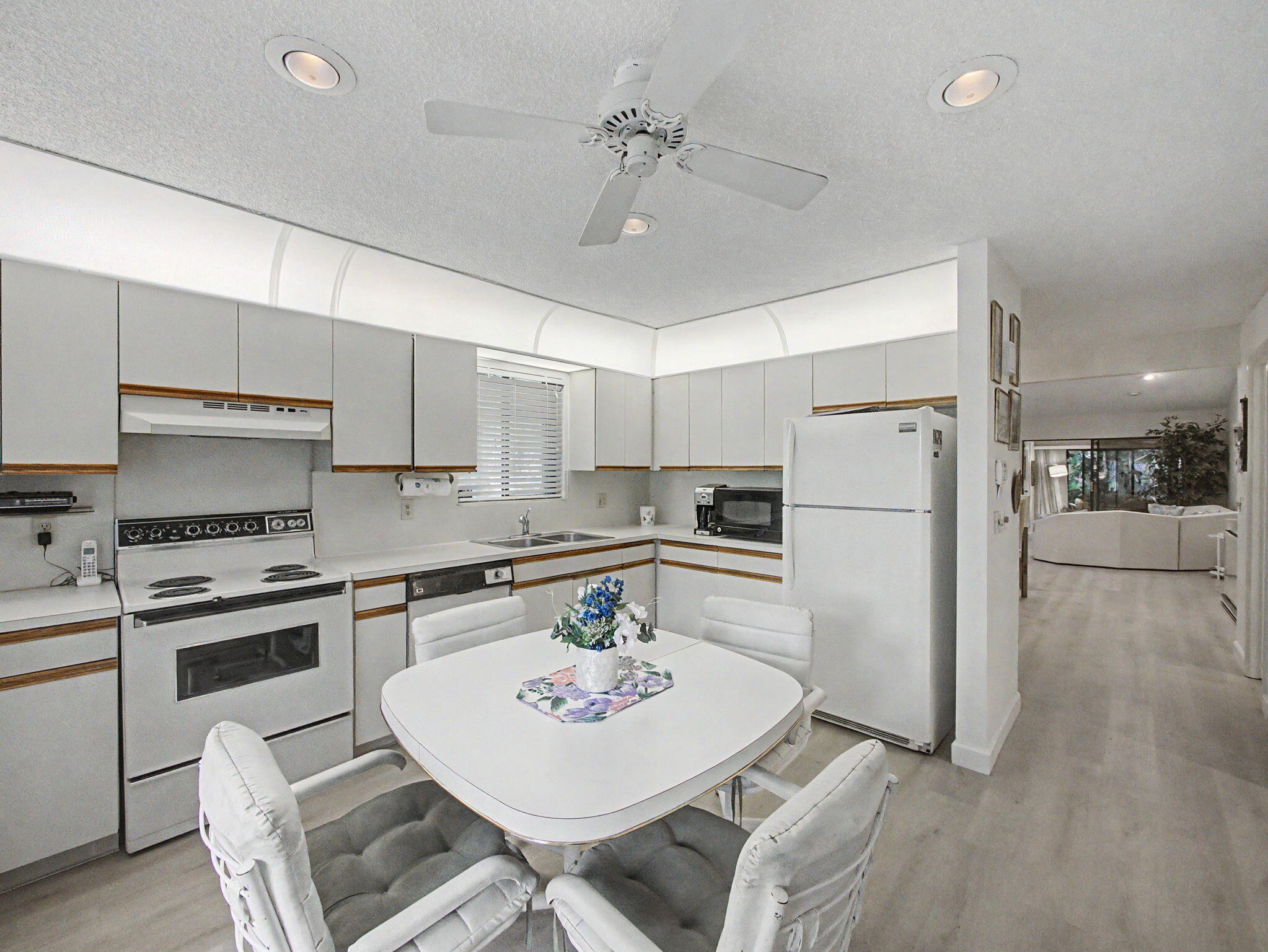 CEDAR POINT 6 - Residential