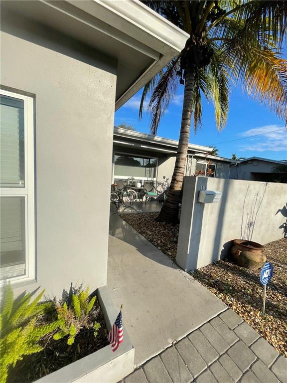 Hollywood Hills 6-22 B - Residential