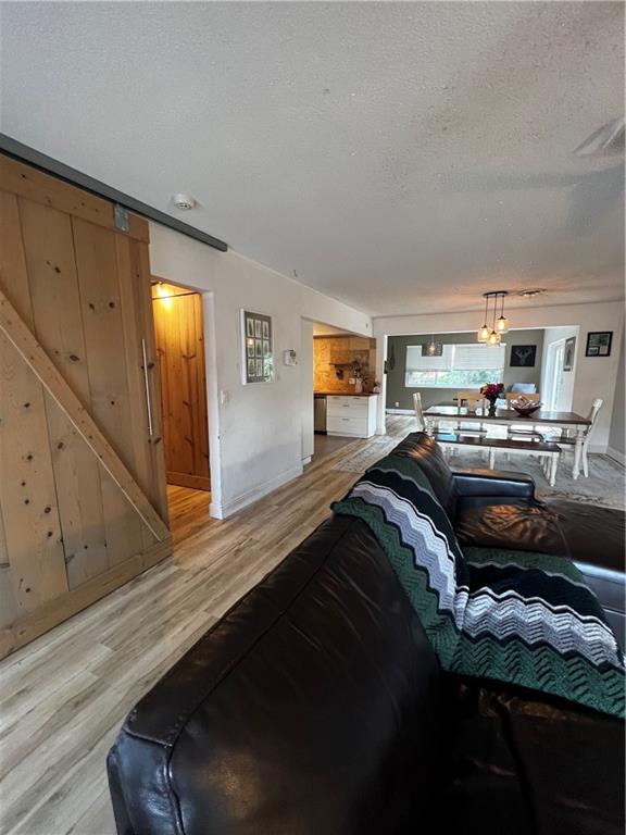 Hollywood Hills 6-22 B - Residential