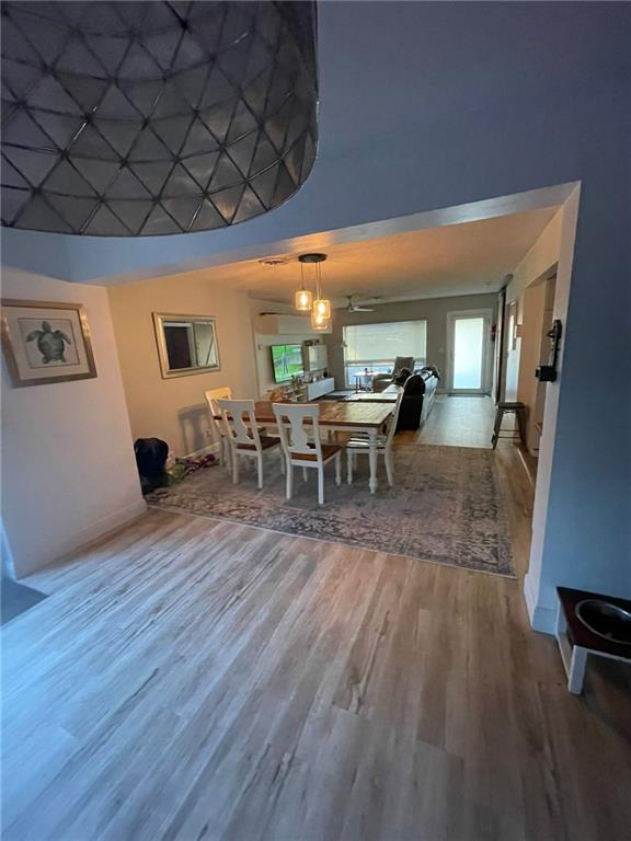 Hollywood Hills 6-22 B - Residential