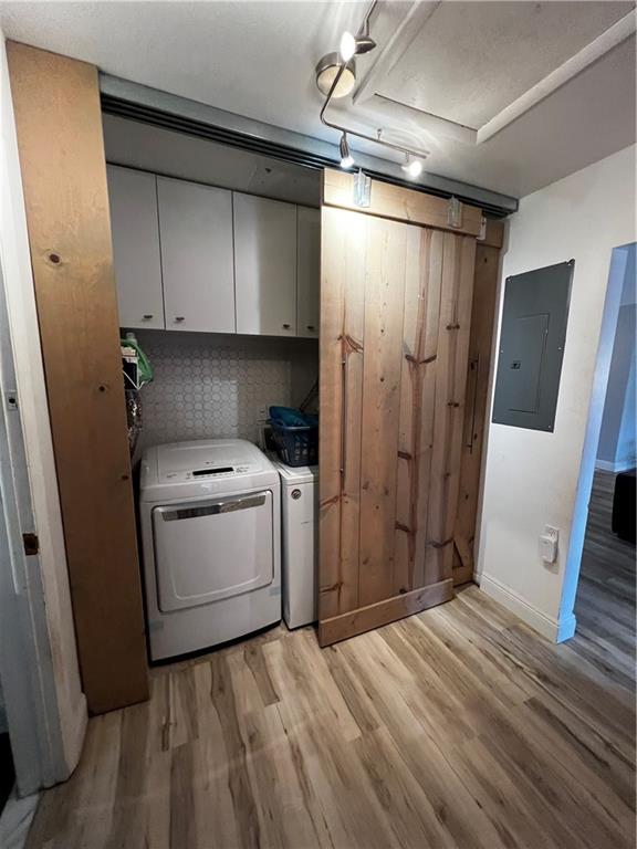Hollywood Hills 6-22 B - Residential