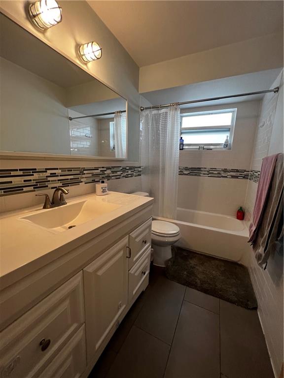 Hollywood Hills 6-22 B - Residential