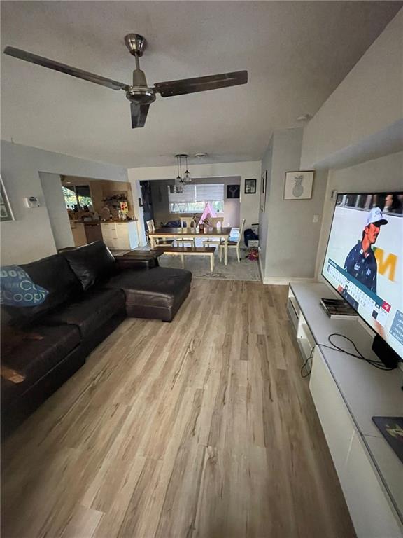 Hollywood Hills 6-22 B - Residential