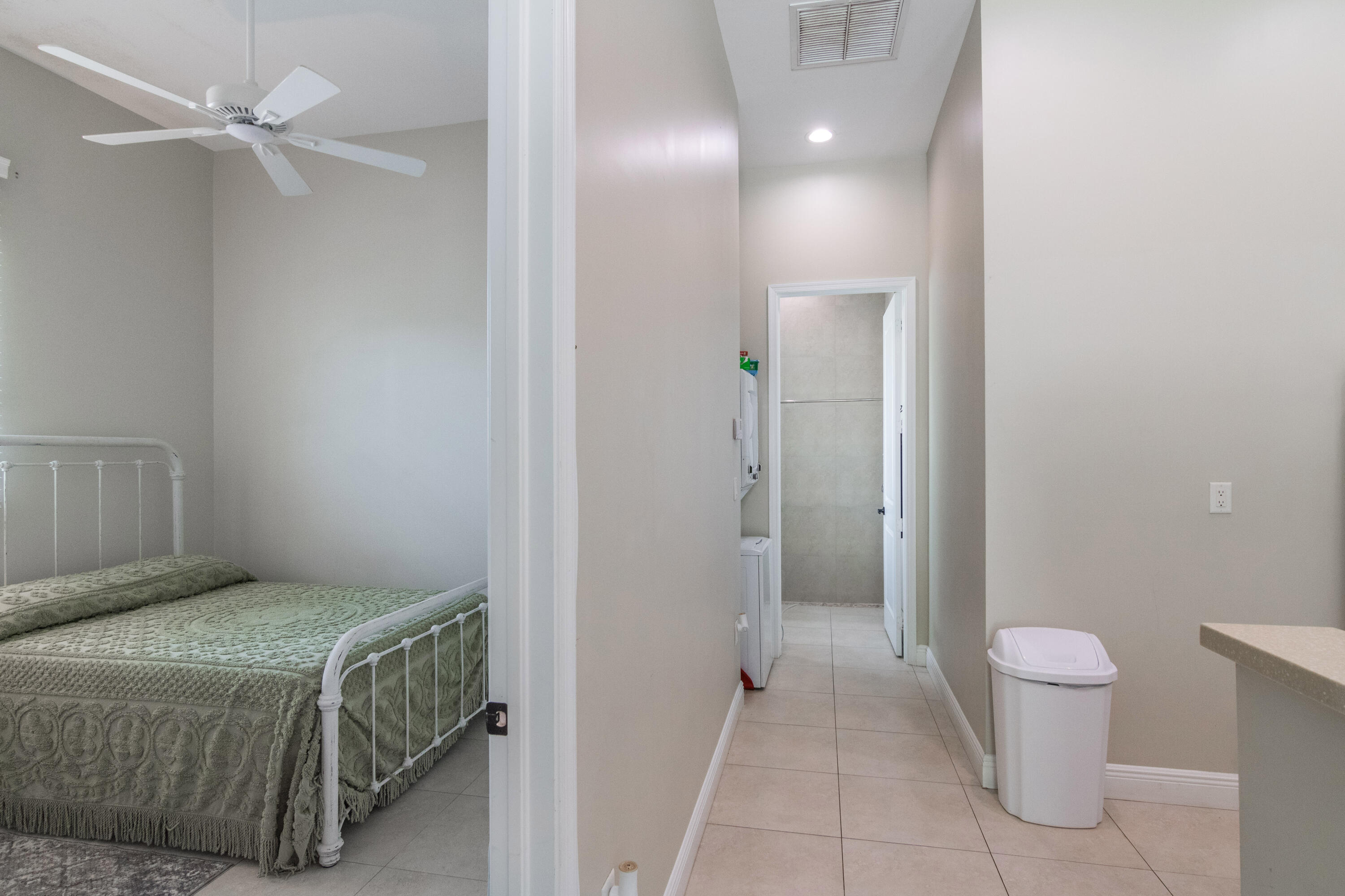 PALM BEACH POINT - Residential