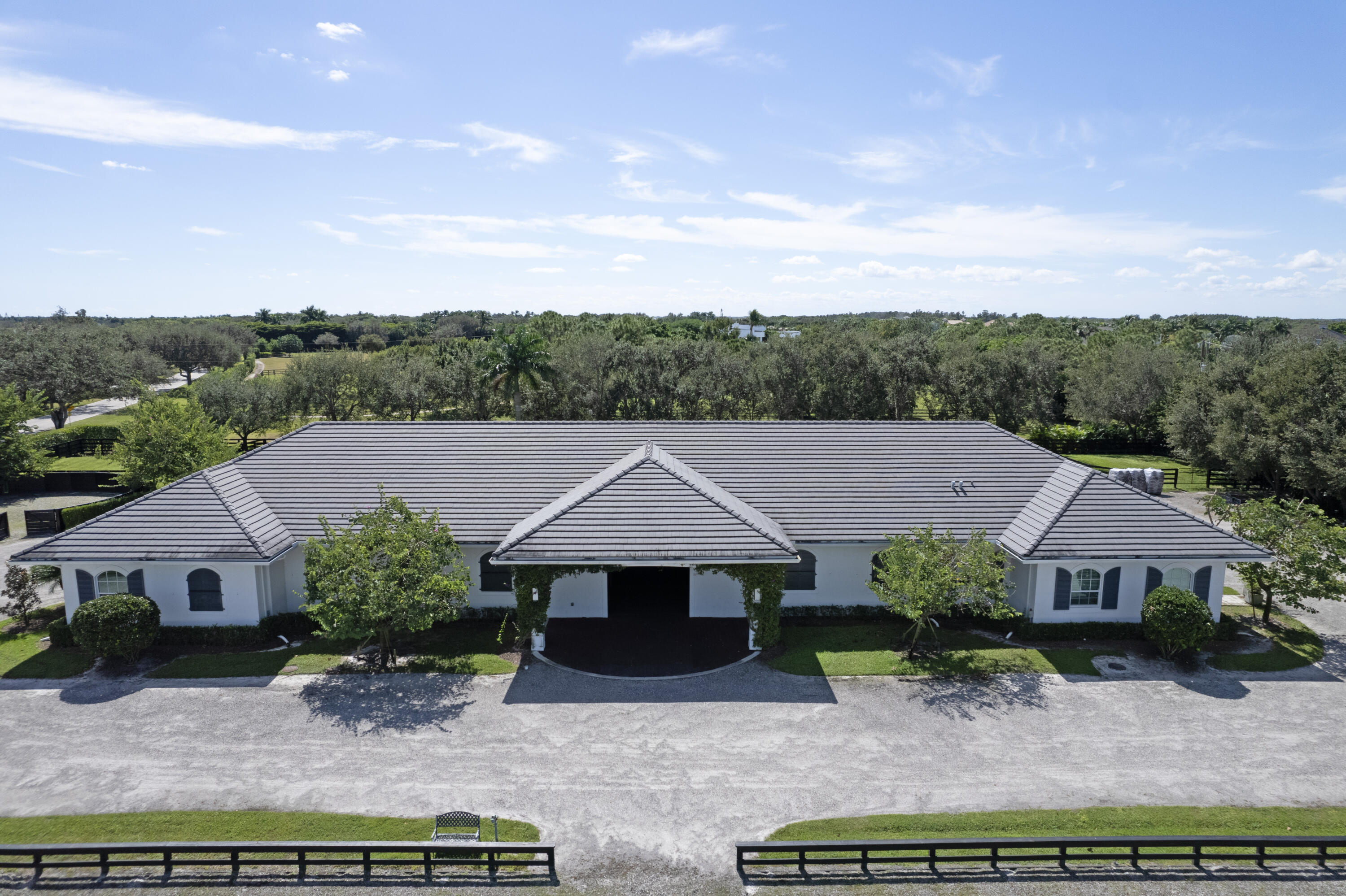 PALM BEACH POINT - Residential