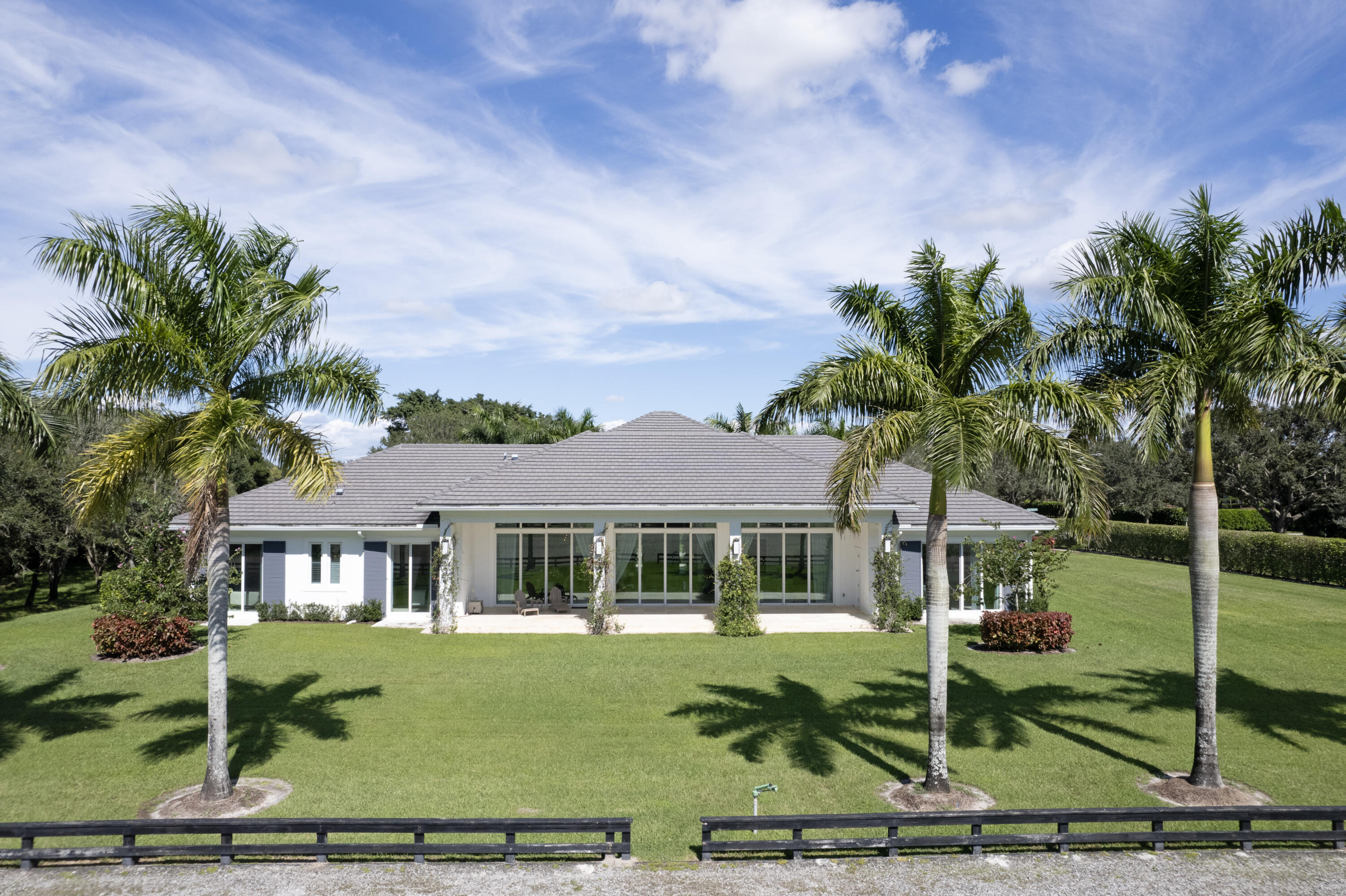 PALM BEACH POINT - Residential