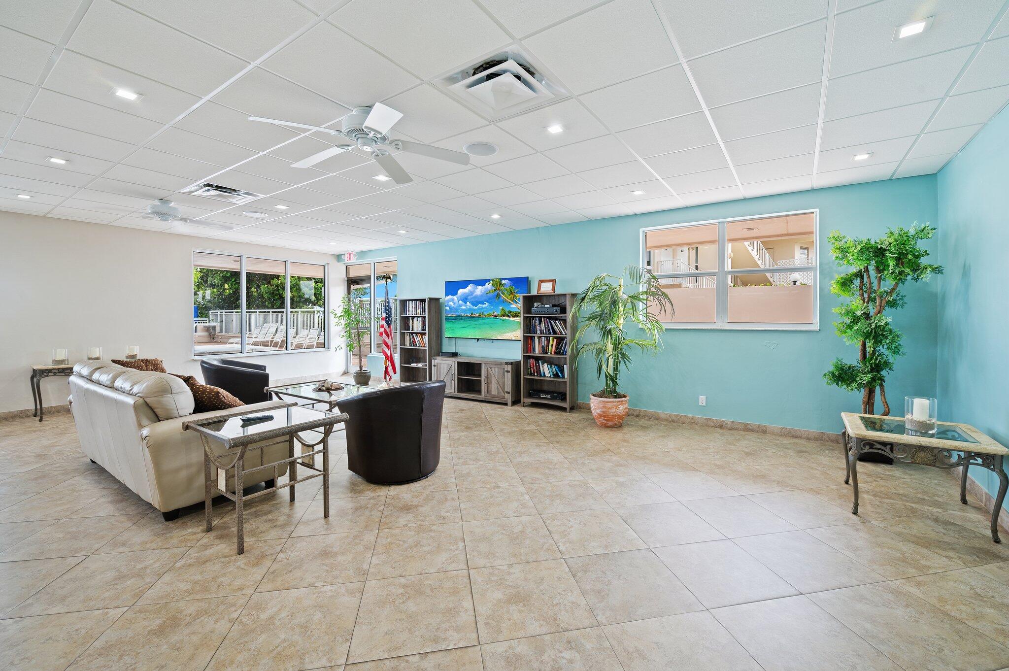 HILLSBORO LE BARON CONDO APTS - Residential