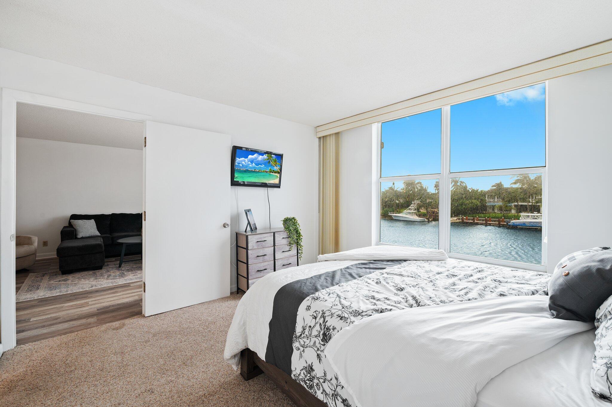 HILLSBORO LE BARON CONDO APTS - Residential