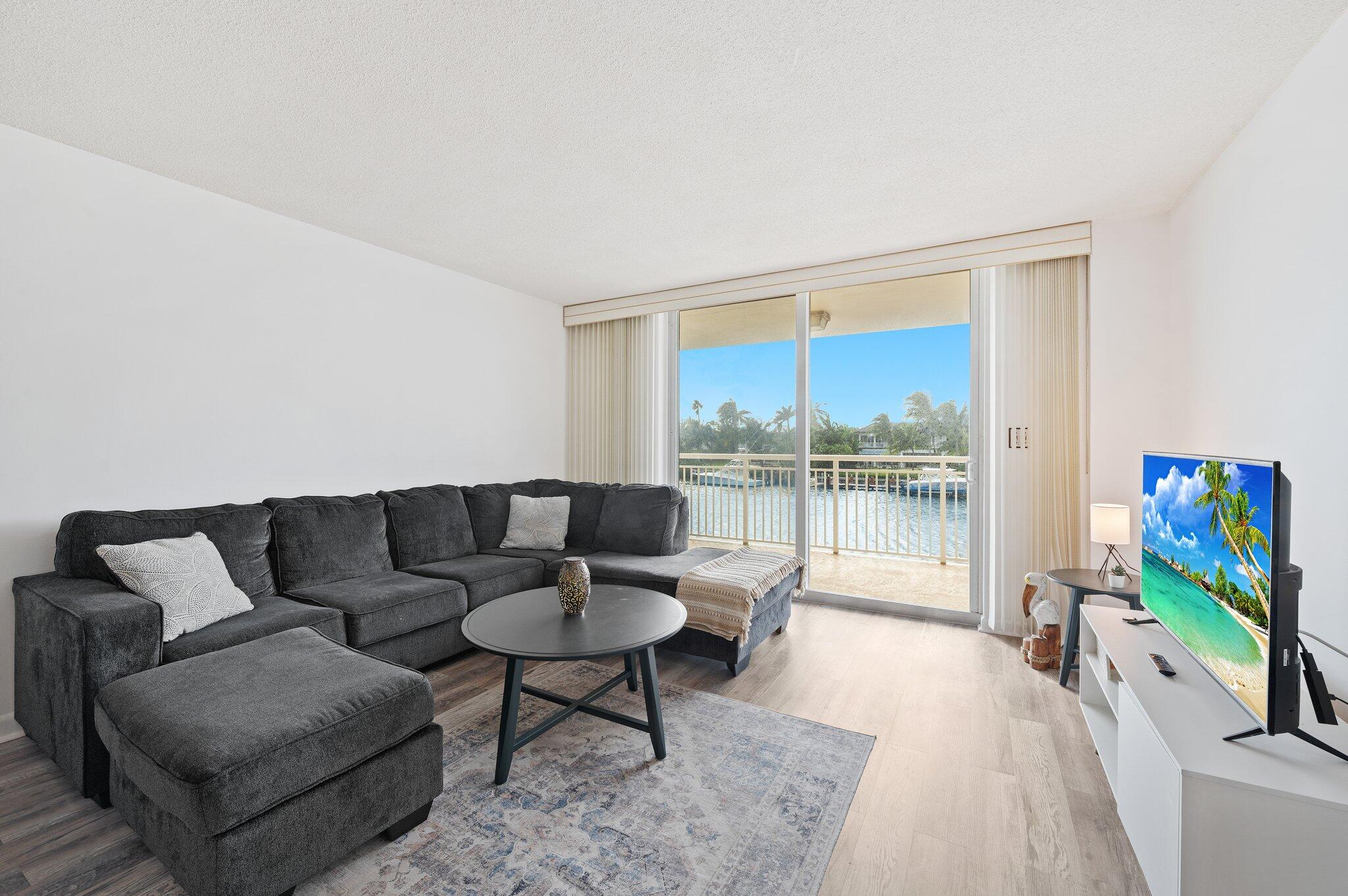 HILLSBORO LE BARON CONDO APTS - Residential