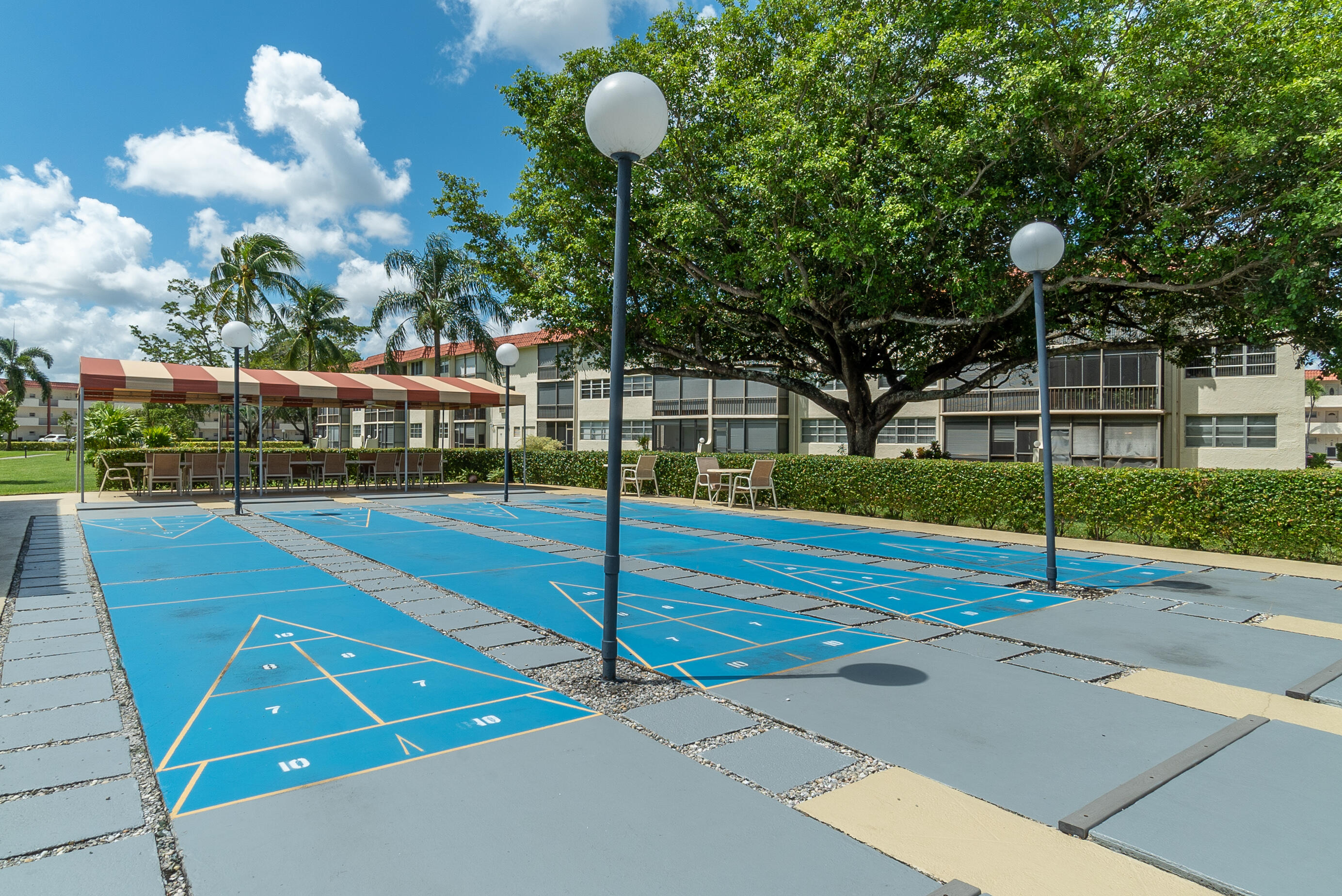 HOLLYBROOK GOLF AND TENNIS CLUB - Residential