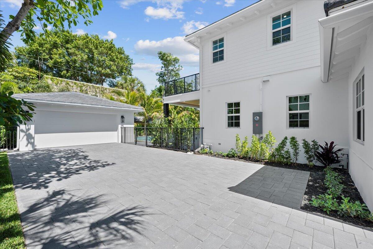 FLAMINGO PARK - Residential