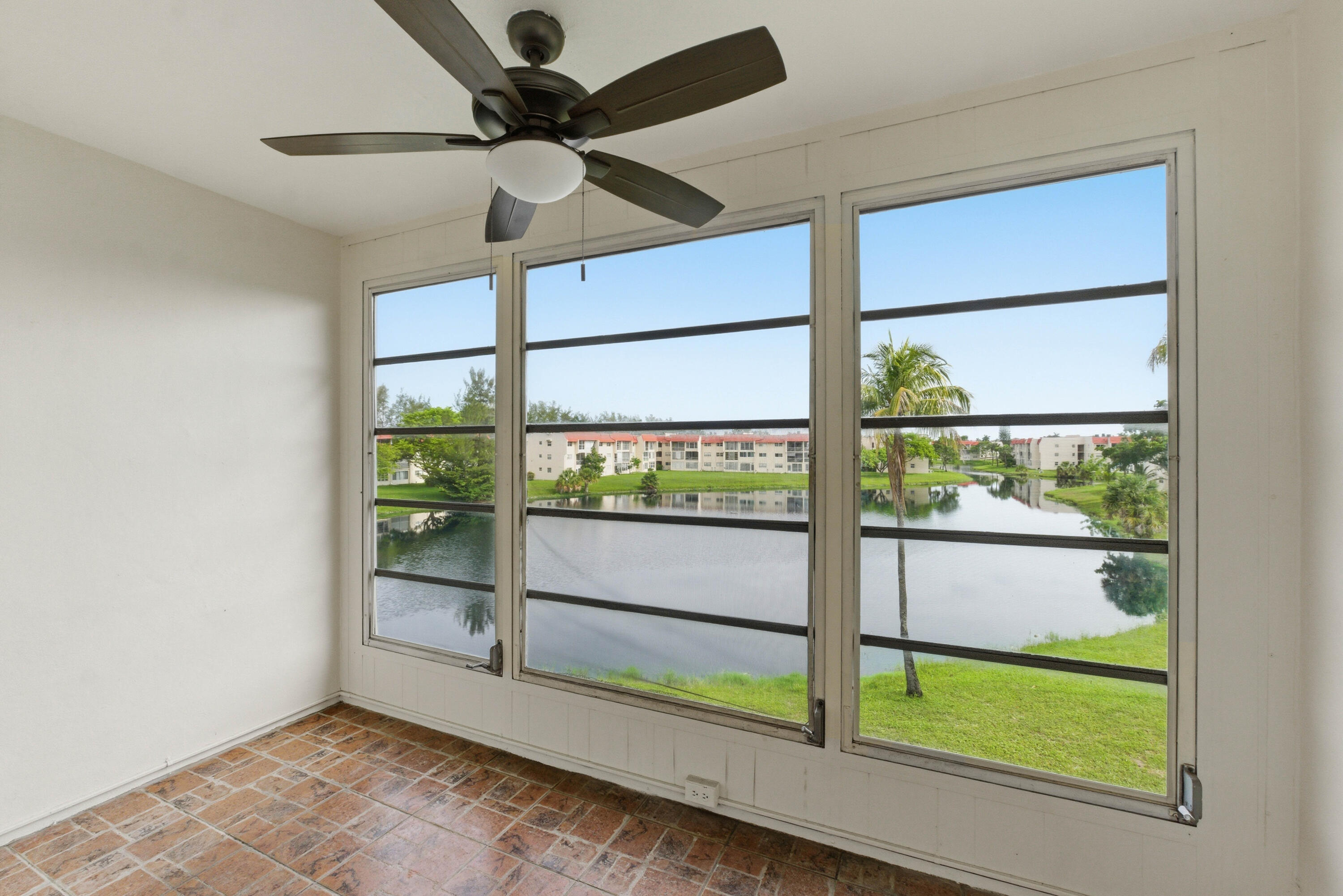 SUNRISE LAKES 9 CONDO - Residential