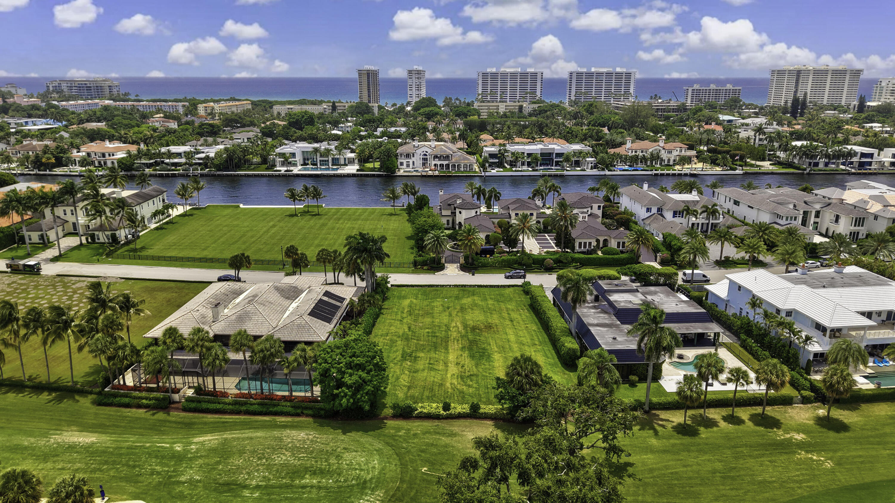 ROYAL PALM YACHT & COUNTRY CLUB - Land