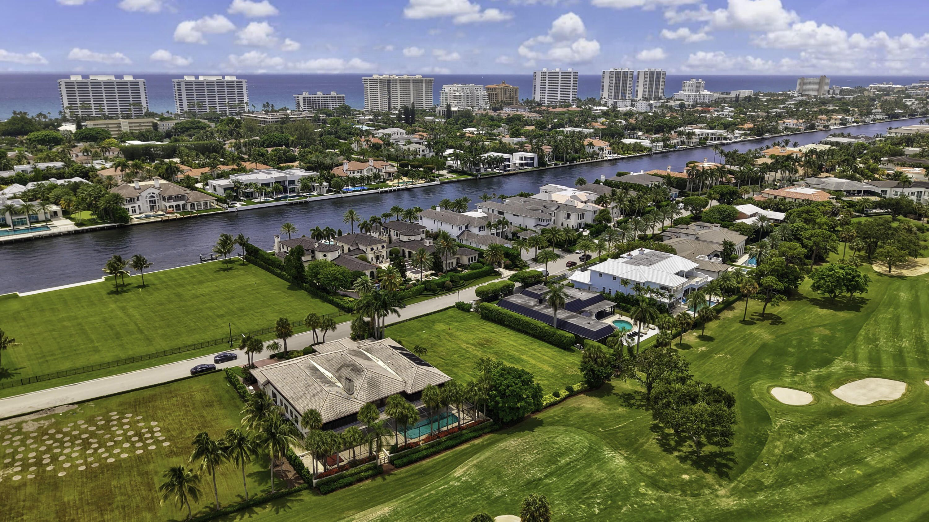 ROYAL PALM YACHT & COUNTRY CLUB - Land