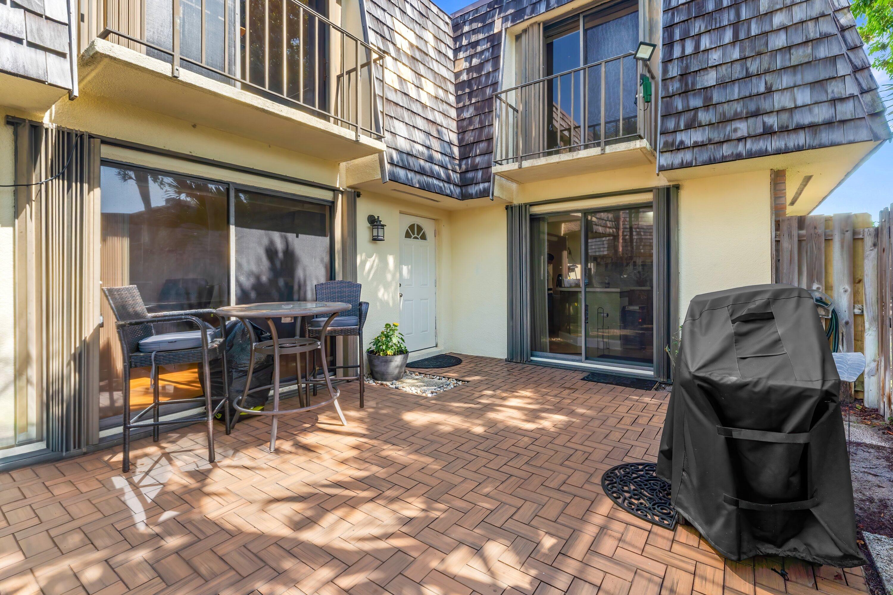 LAKEWOOD - Residential