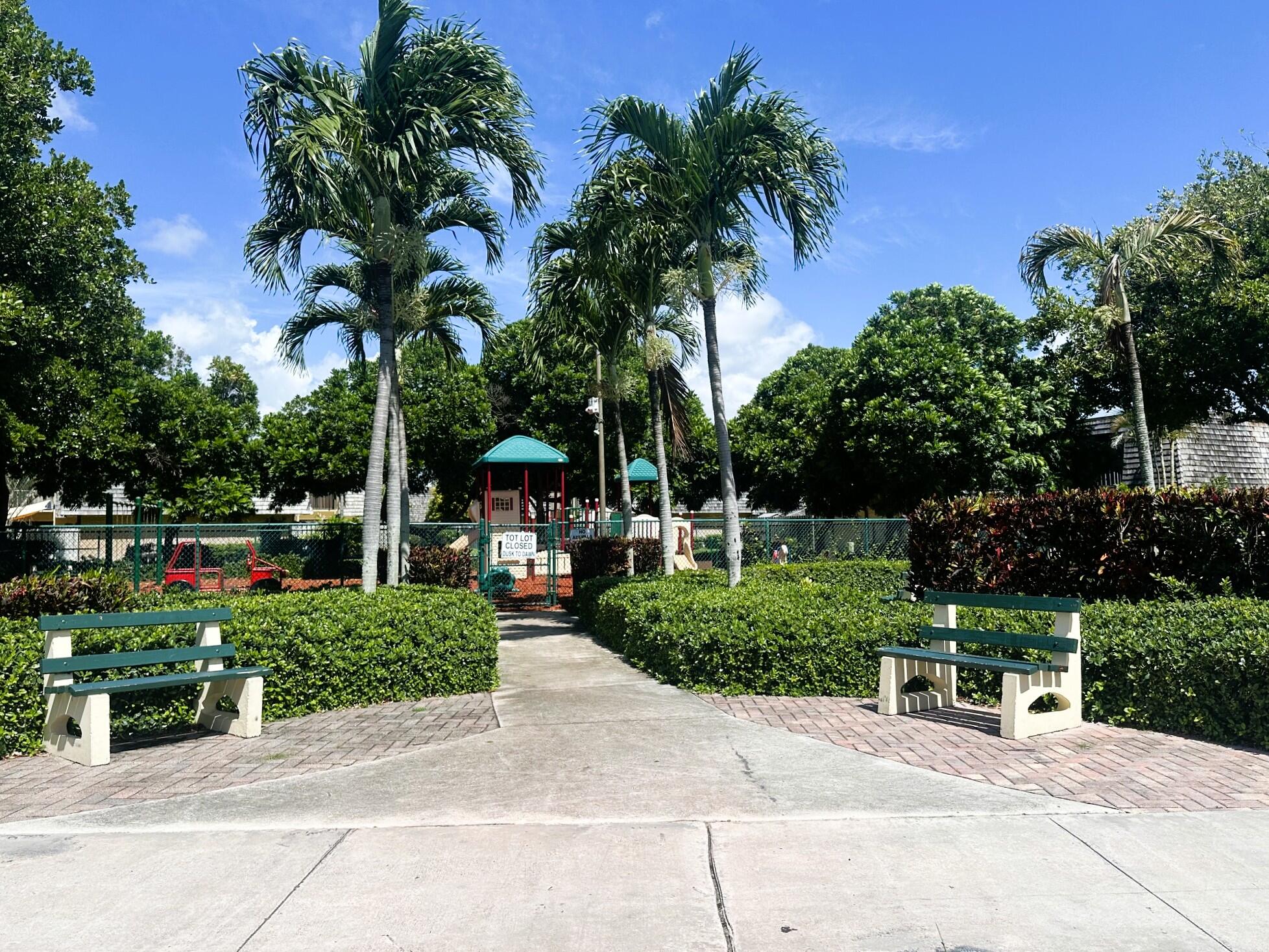 LAKEWOOD - Residential