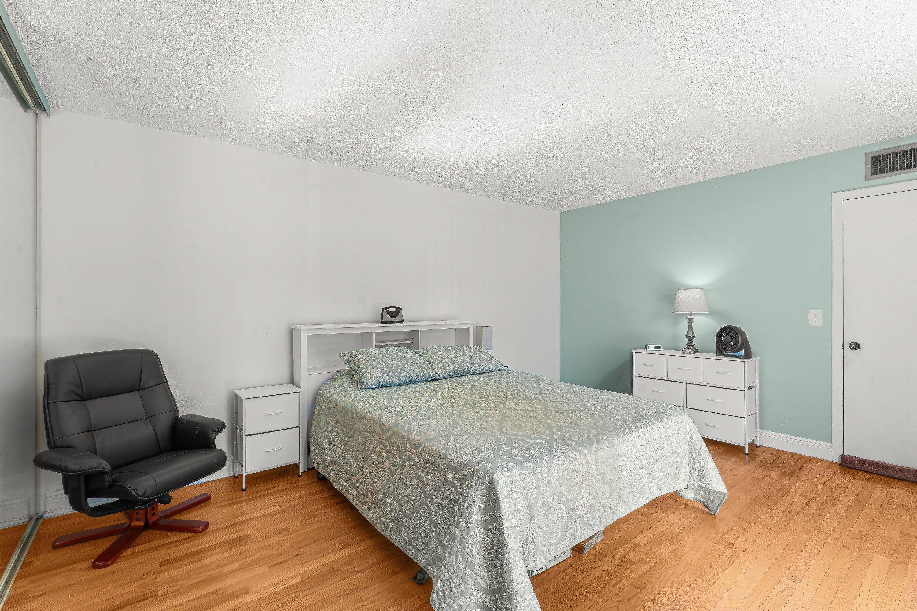 LAKEWOOD - Residential