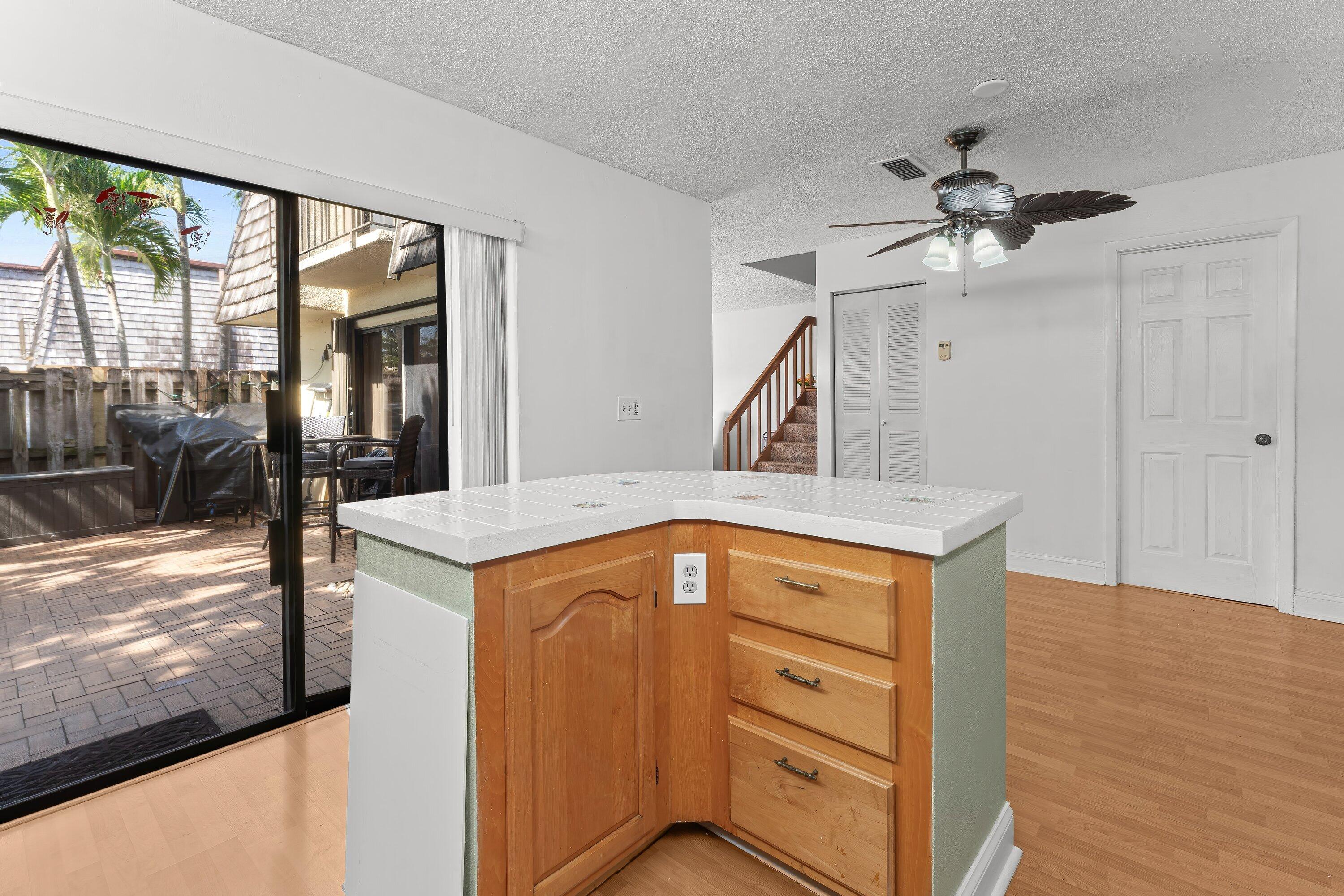 LAKEWOOD - Residential