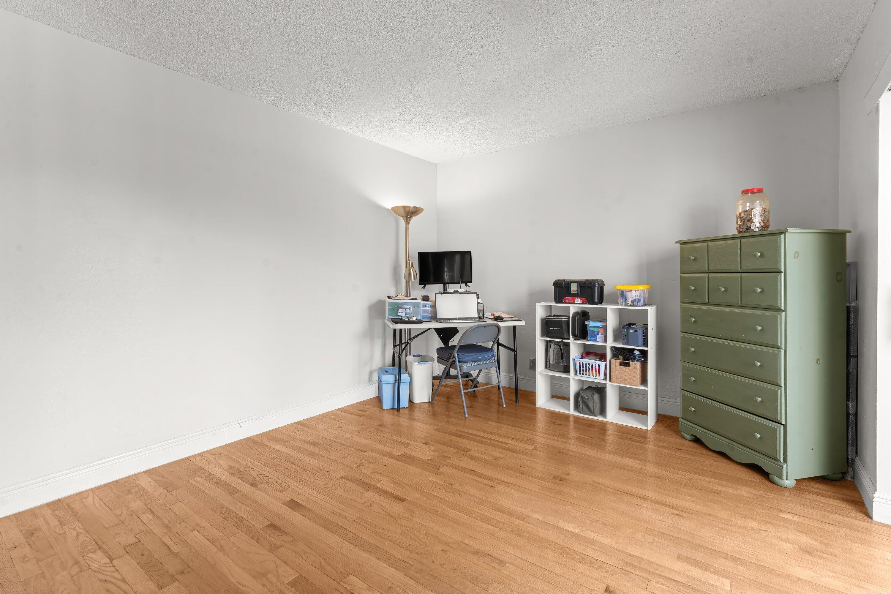 LAKEWOOD - Residential
