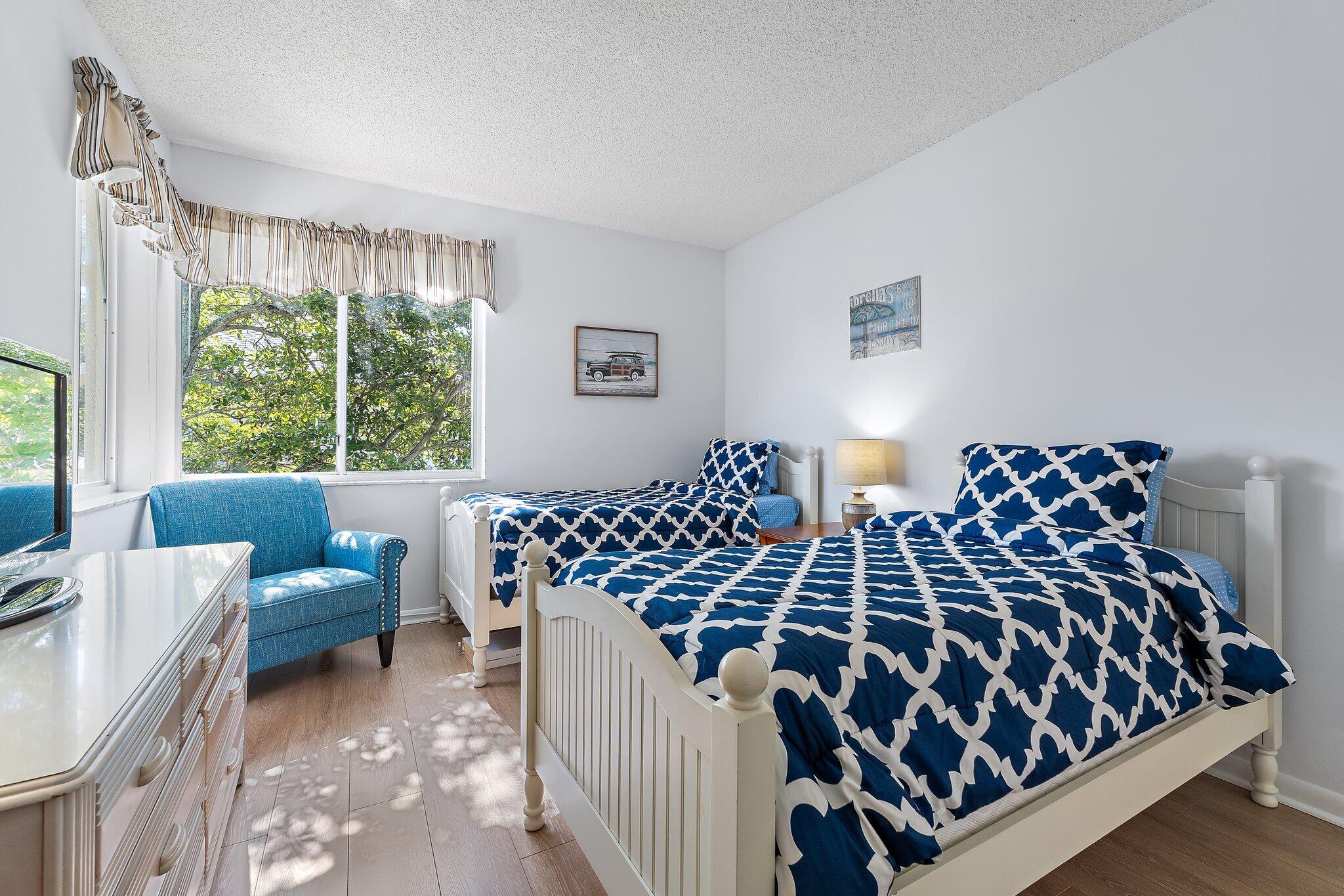 PLANTATION VILLAS CONDO FILED 4-30-85 - Residential Lease