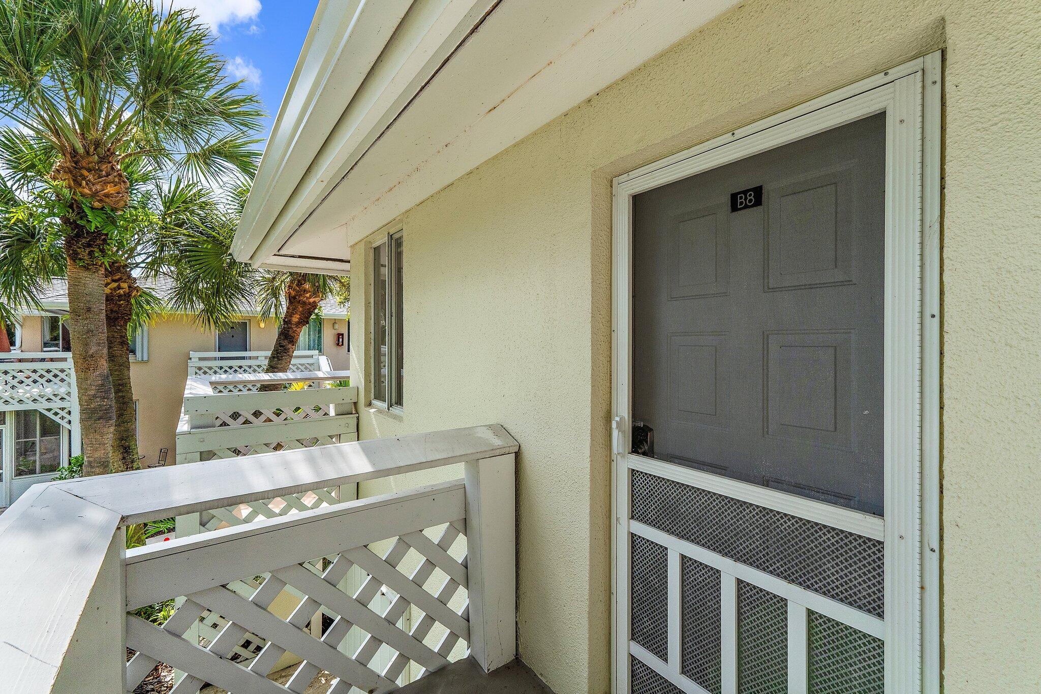 PLANTATION VILLAS CONDO FILED 4-30-85 - Residential Lease