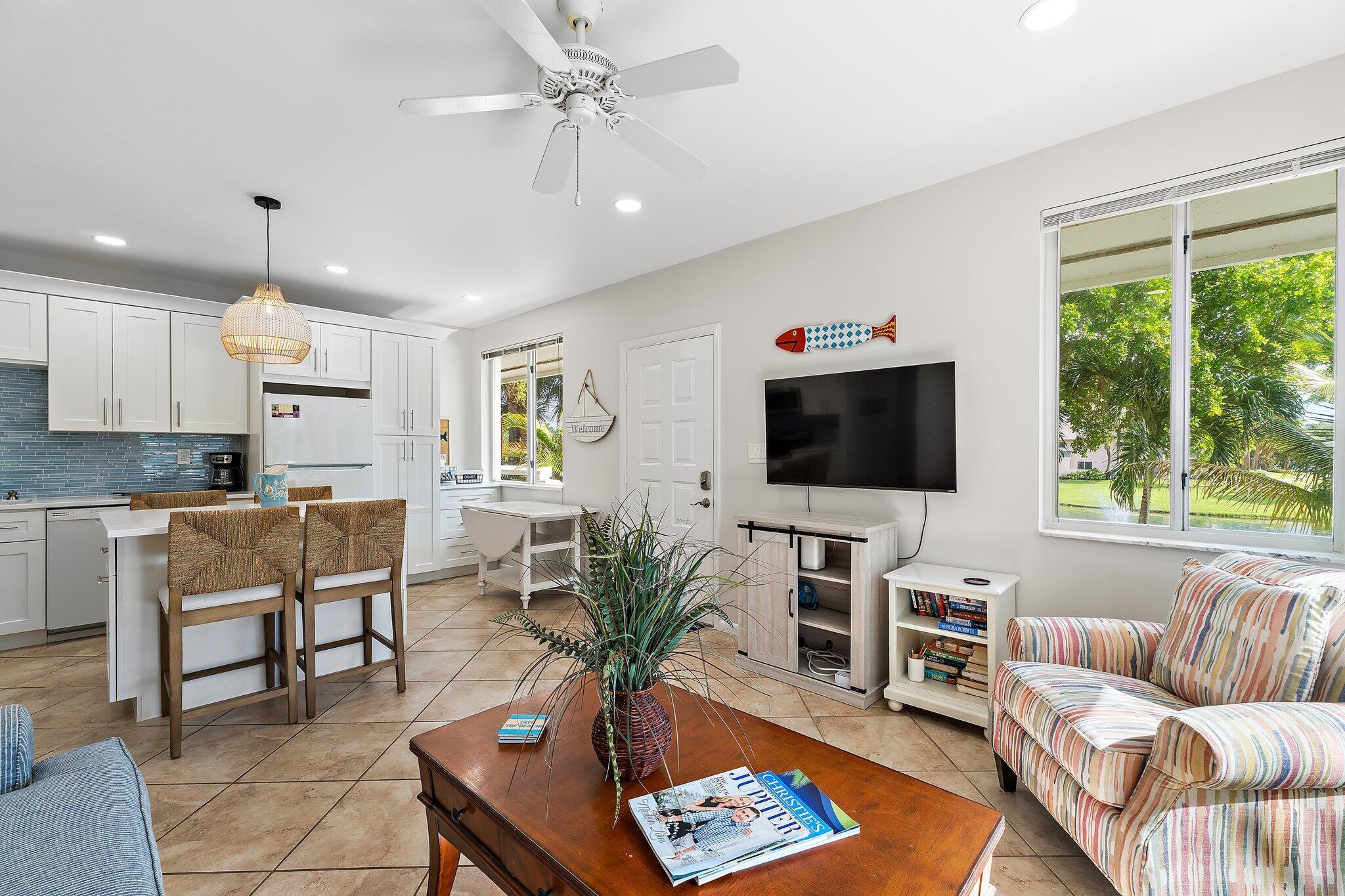 PLANTATION VILLAS CONDO FILED 4-30-85 - Residential Lease