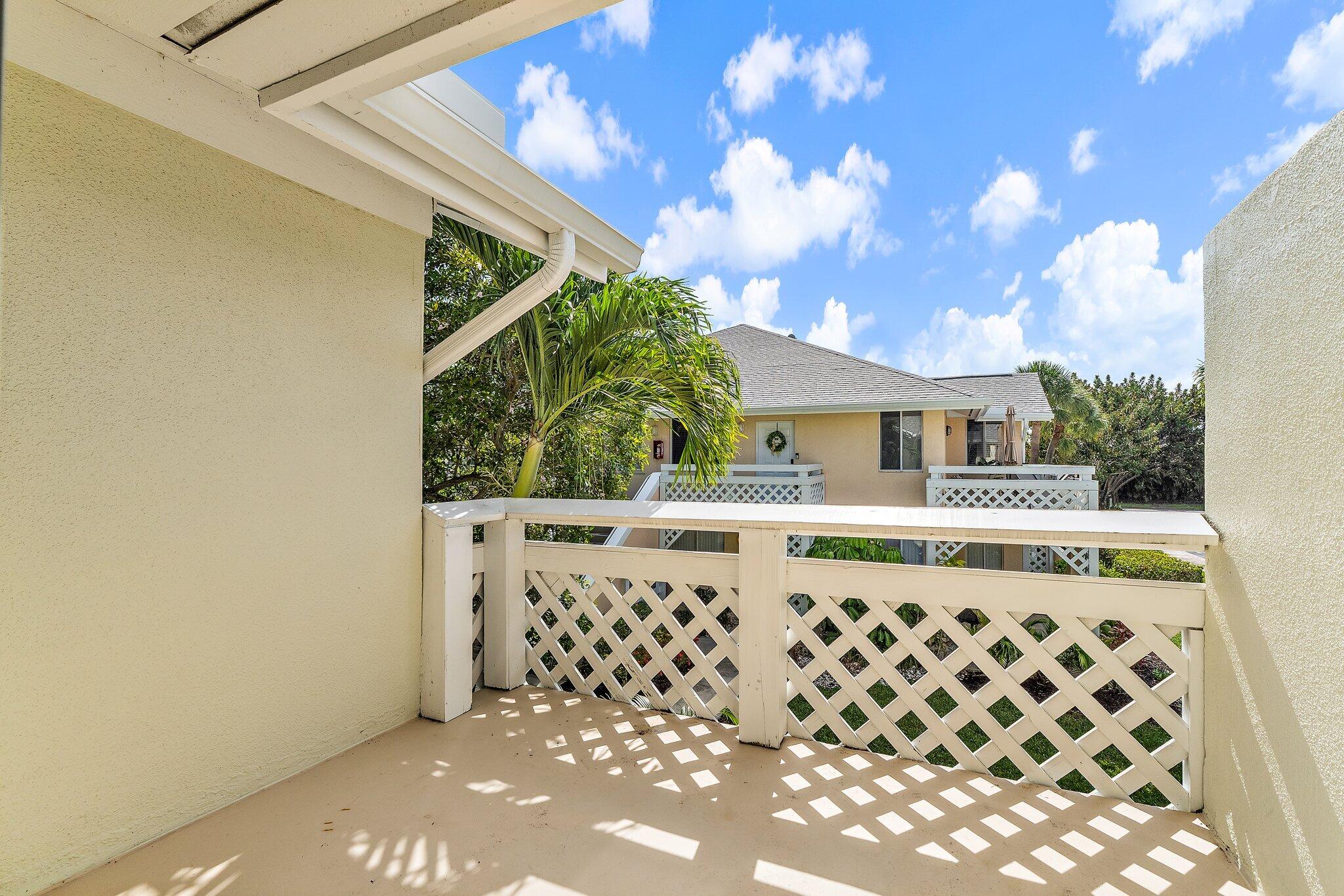 PLANTATION VILLAS CONDO FILED 4-30-85 - Residential Lease