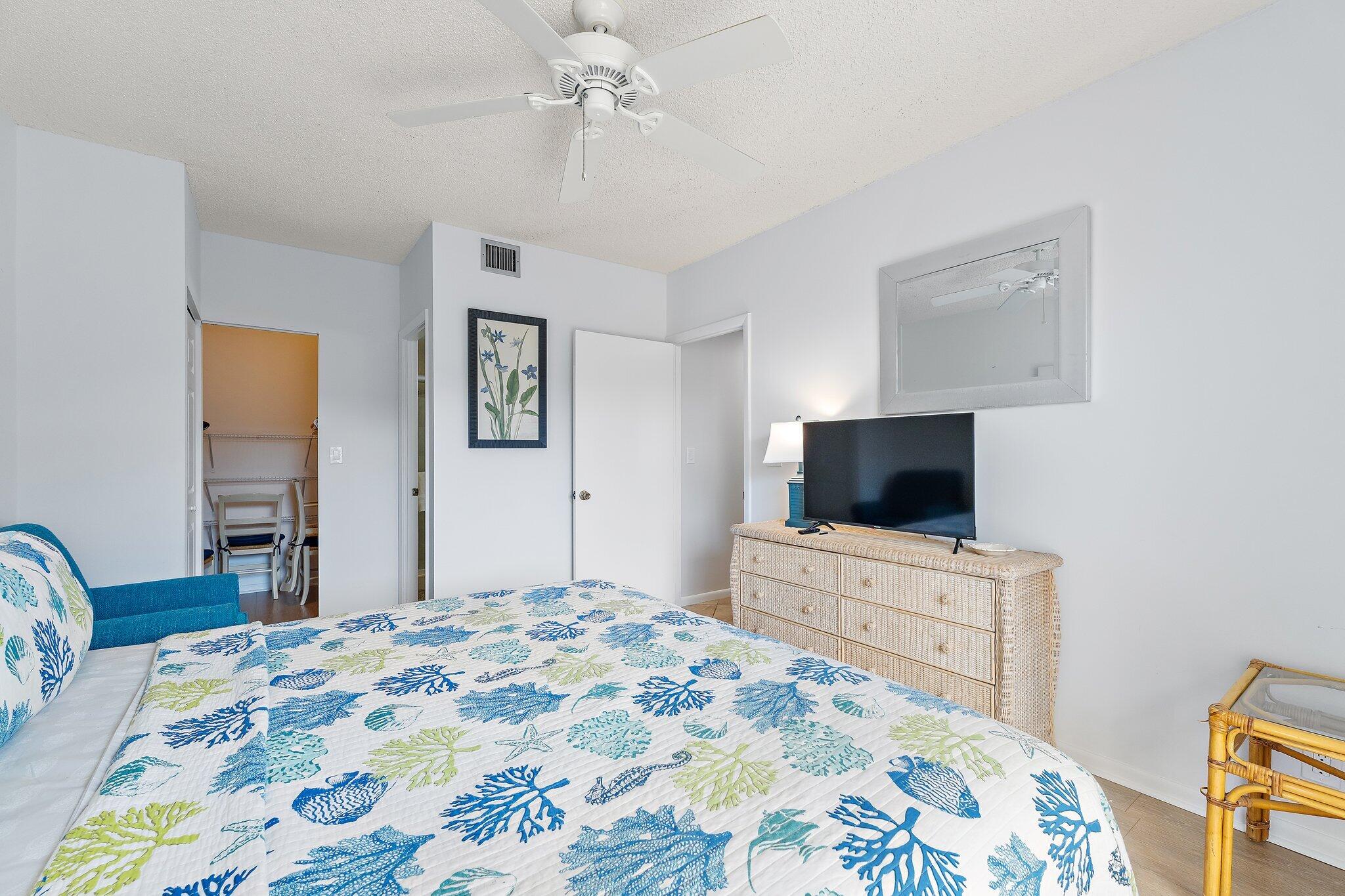 PLANTATION VILLAS CONDO FILED 4-30-85 - Residential Lease