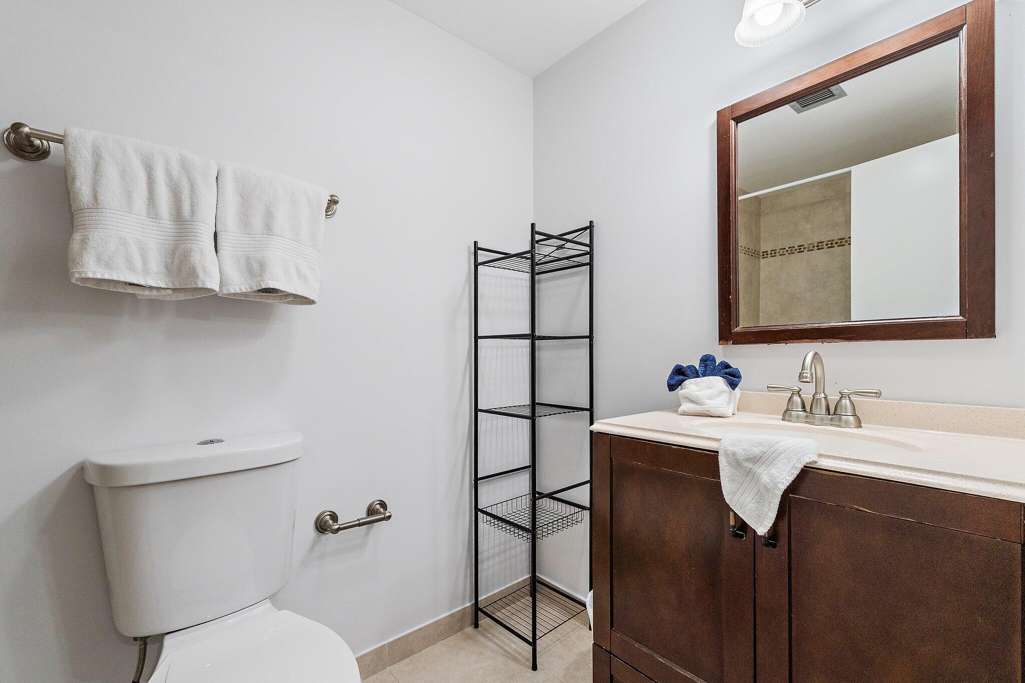 PLANTATION VILLAS CONDO FILED 4-30-85 - Residential Lease